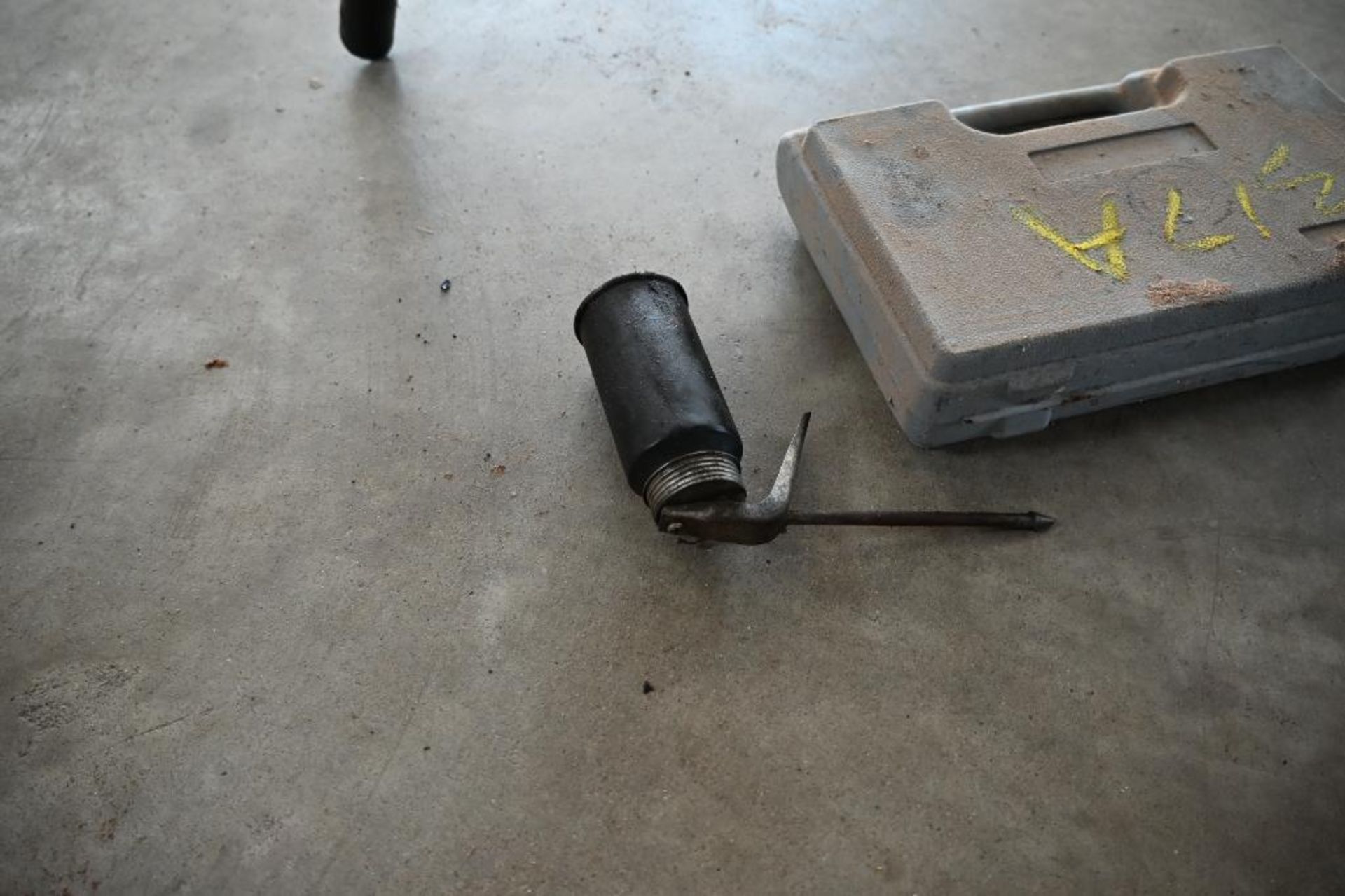 Northern Tool Pipe Threader - Image 11 of 13