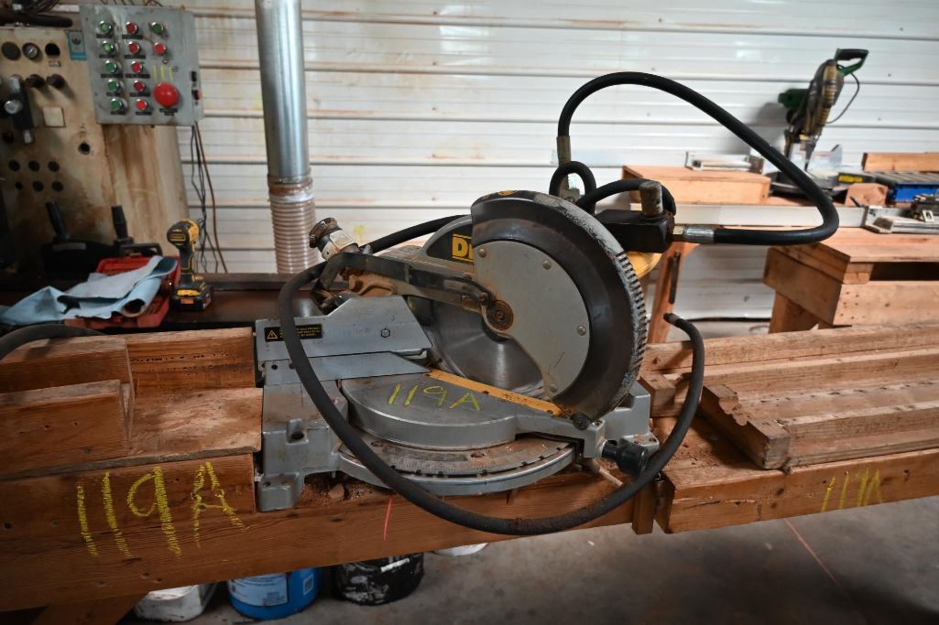 12" DeWalt Chop Saw with Bench - Image 3 of 13