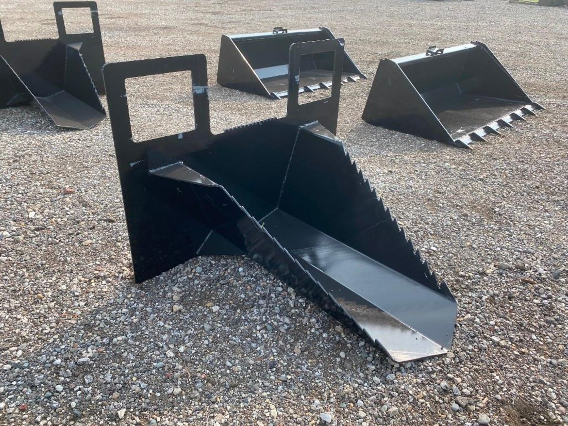 New 40" Skid Steer Spade Bucket* - Image 2 of 4