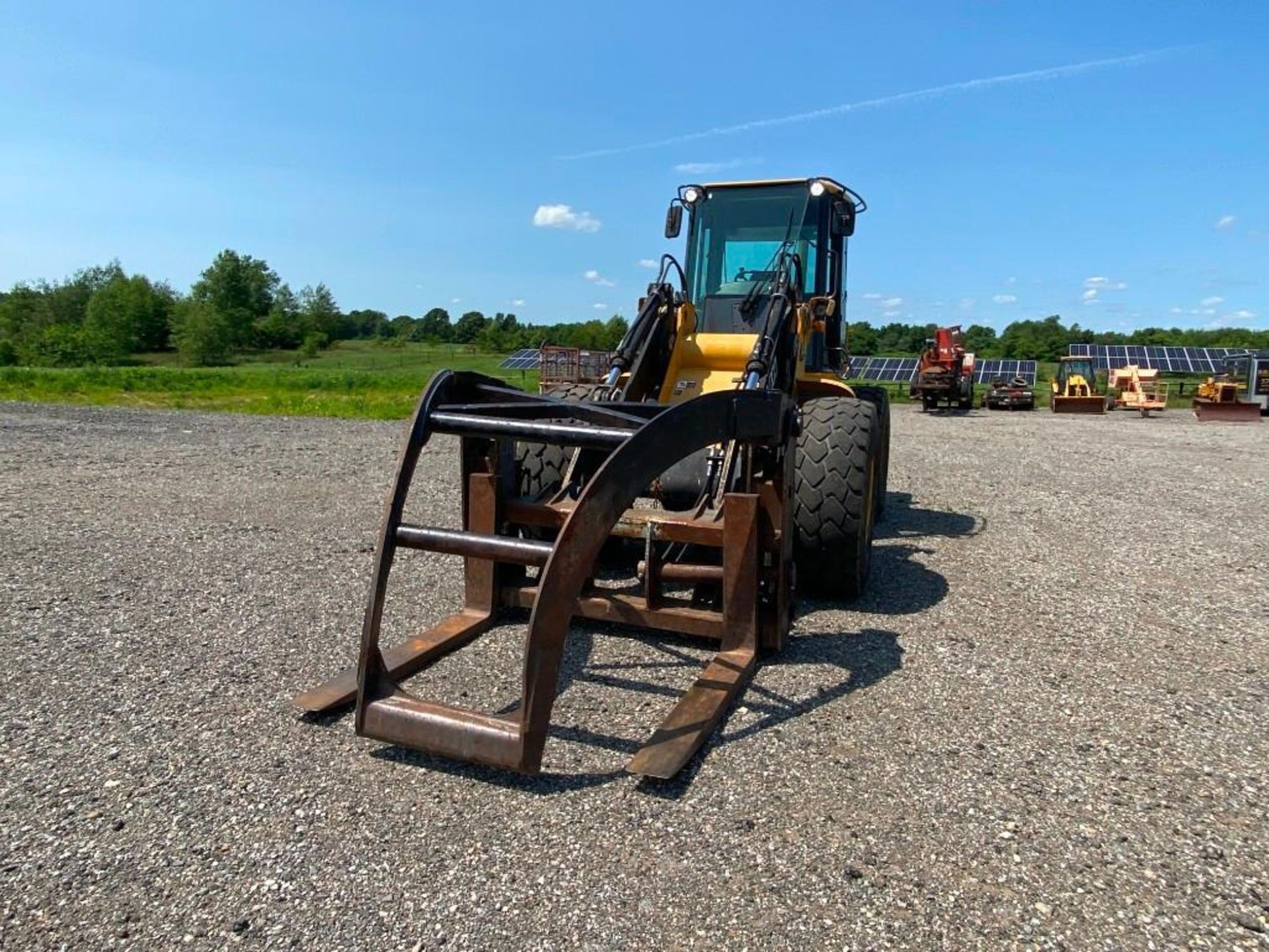 John Deere TC54H Wheel Loader - Image 3 of 32