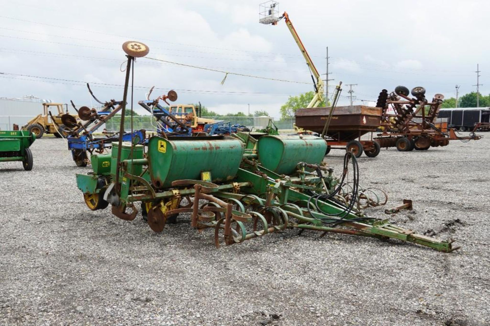 John Deere 1240 6 Row Corn Planter* - Image 8 of 16