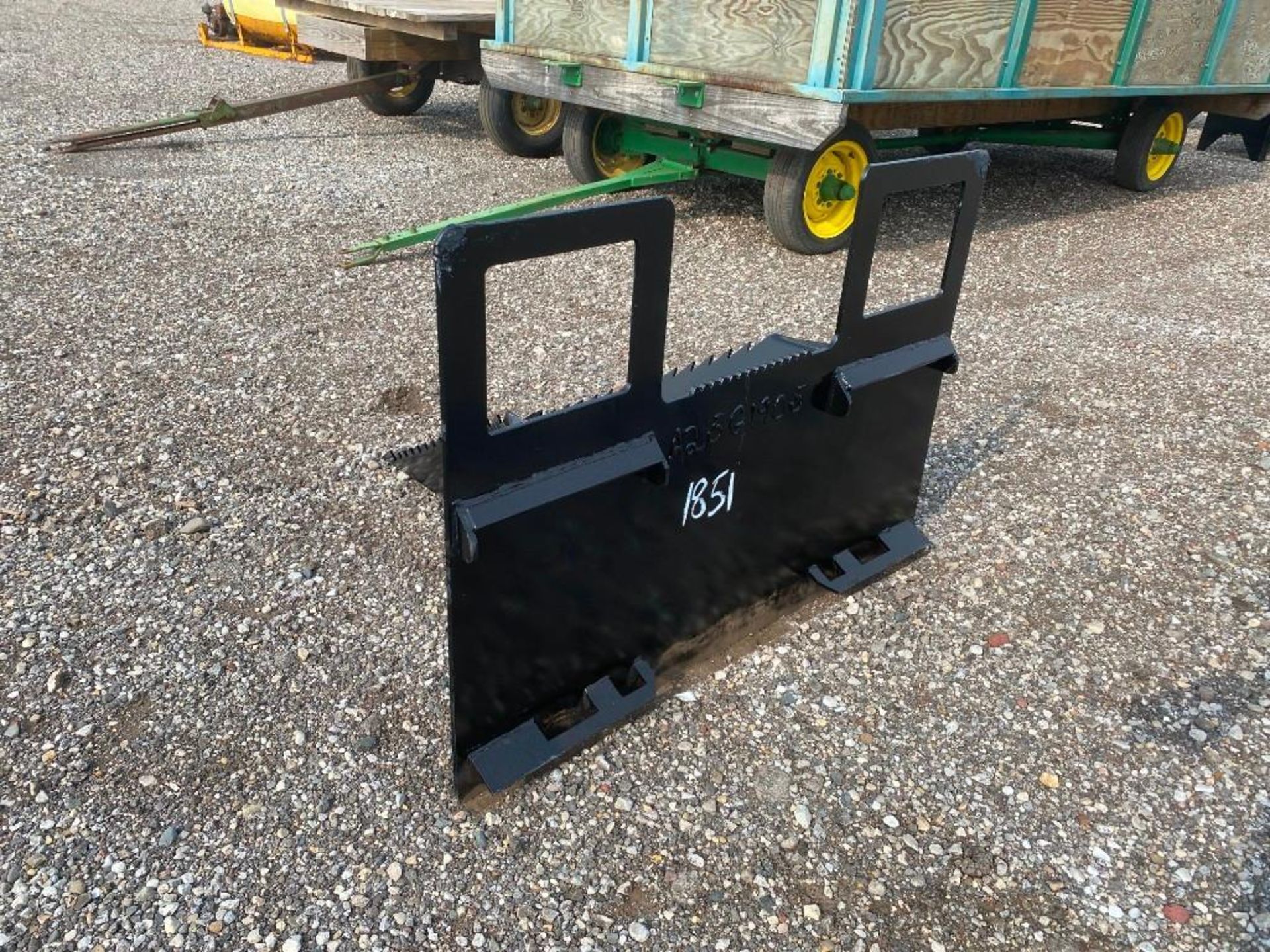 New 40" Skid Steer Spade Bucket* - Image 4 of 4