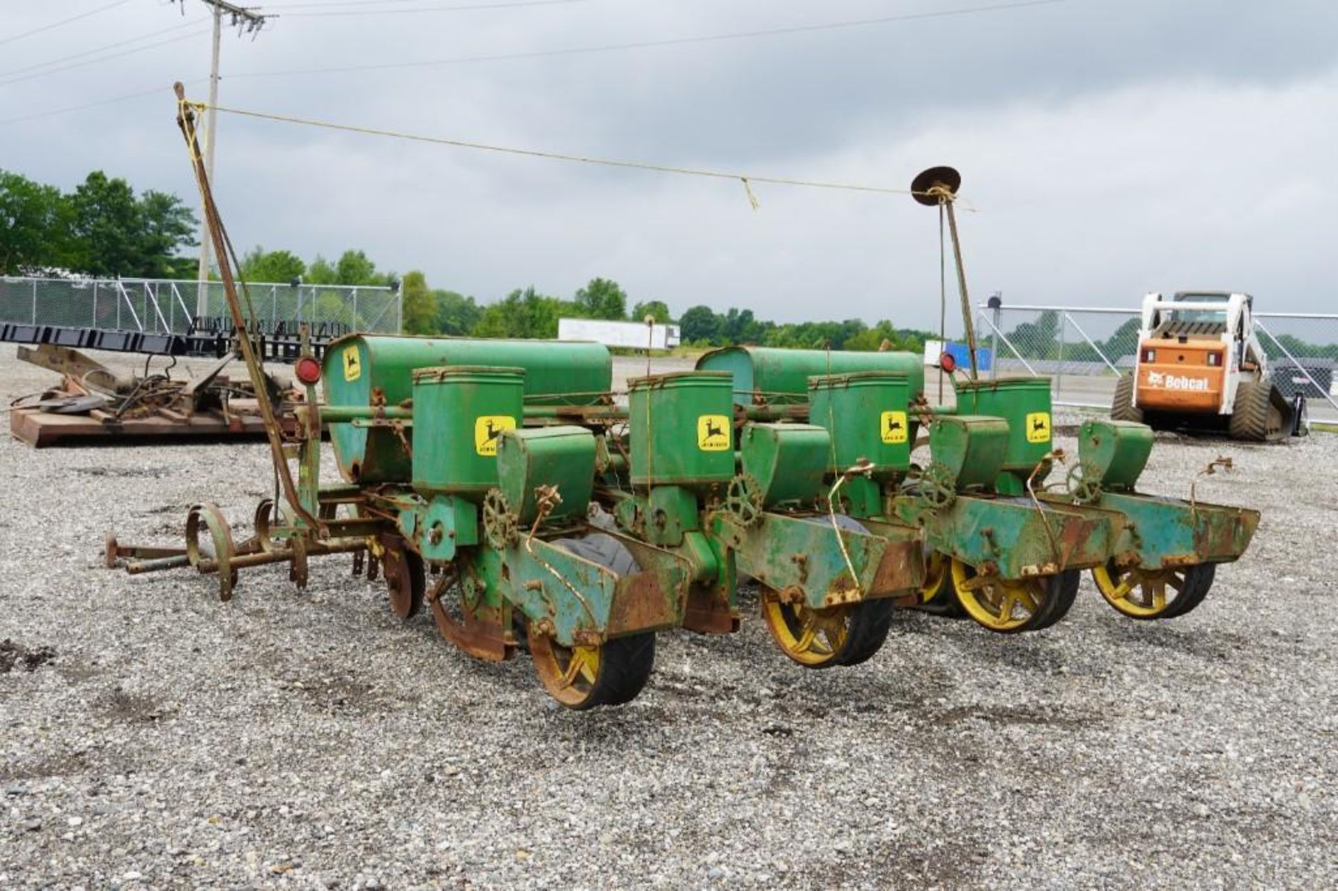 John Deere 1240 6 Row Corn Planter* - Image 4 of 16