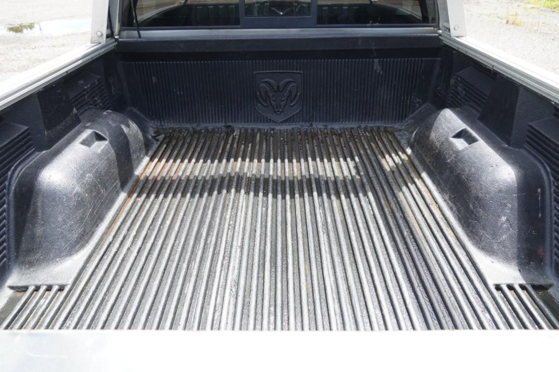 2005 Dodge Dakota SLT - Image 24 of 52