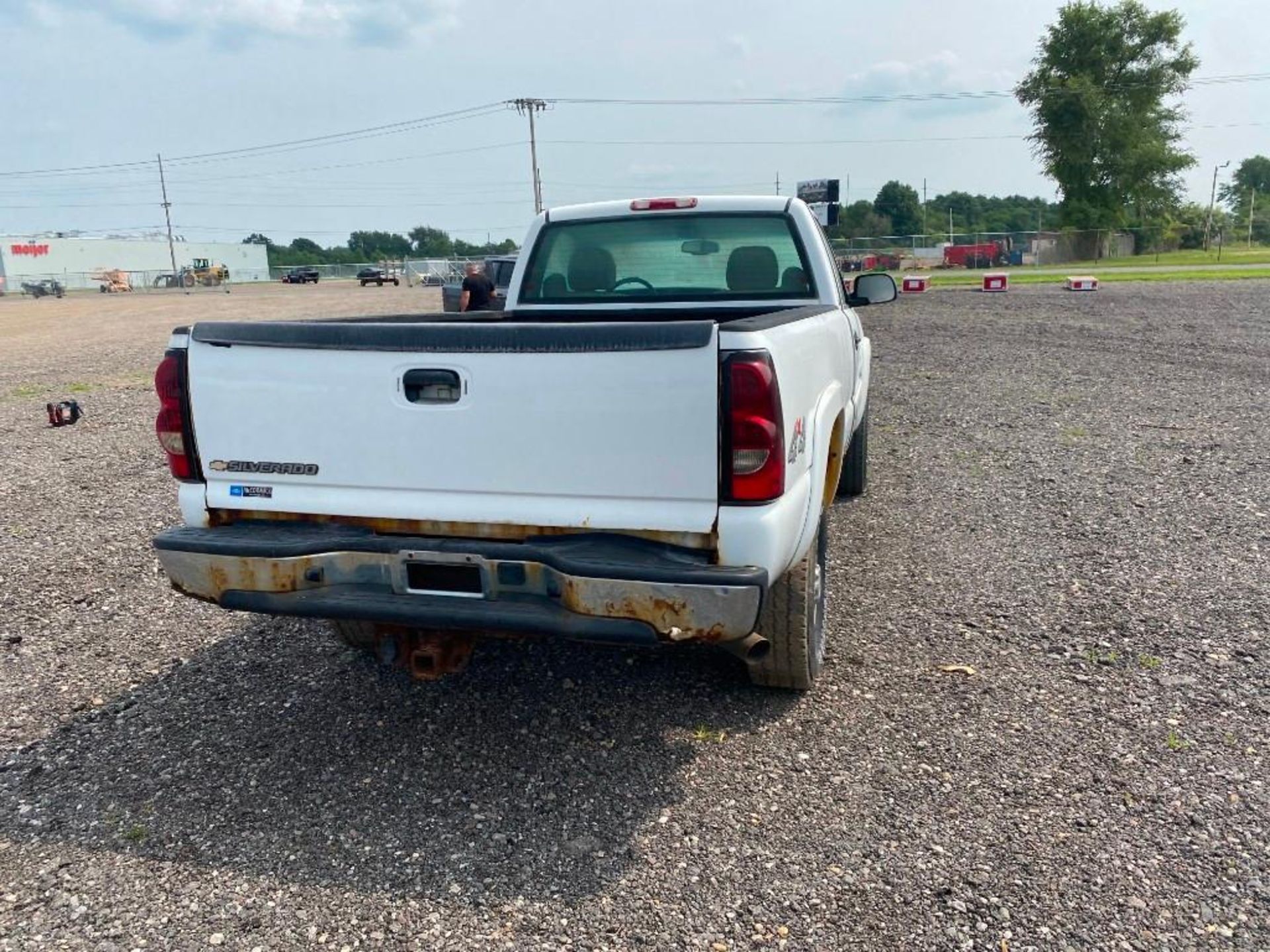 2004 Chevrolet Silverado Pickup Truck - Image 8 of 27