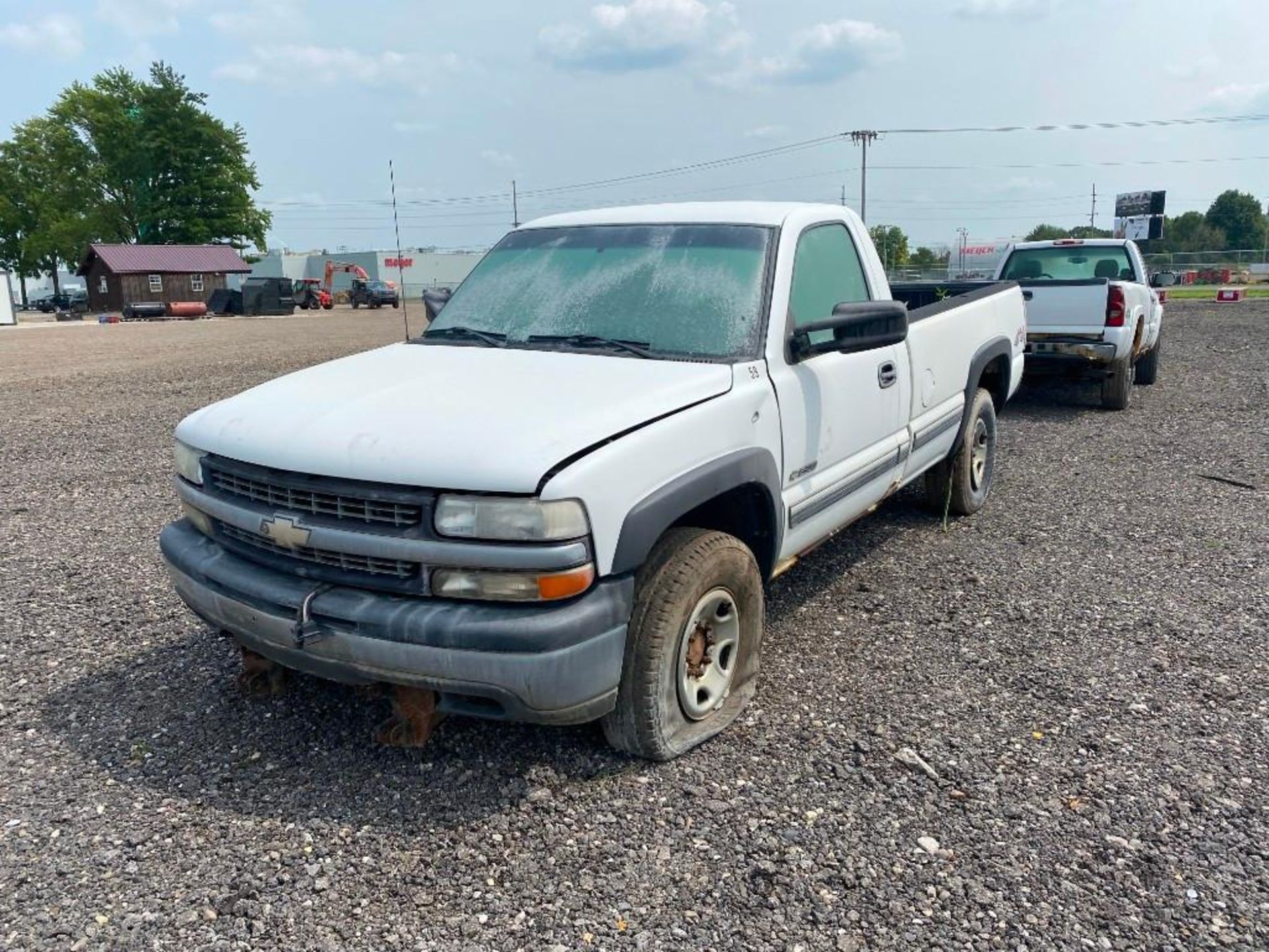 2000 Chevrolet Silverado 2500 Pickup Truck - Image 2 of 27