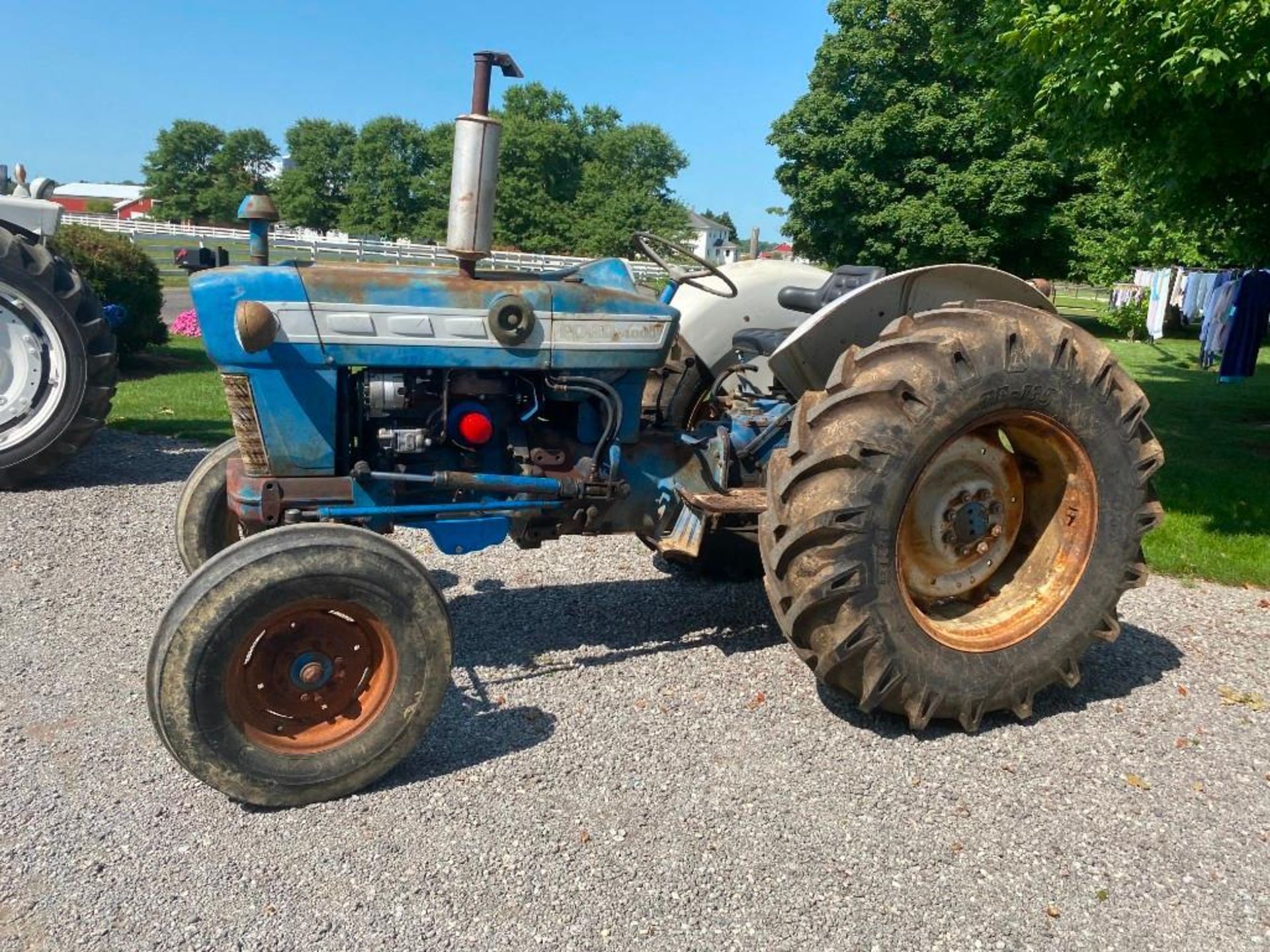 1962 Ford 4000 Tractor - Image 12 of 26