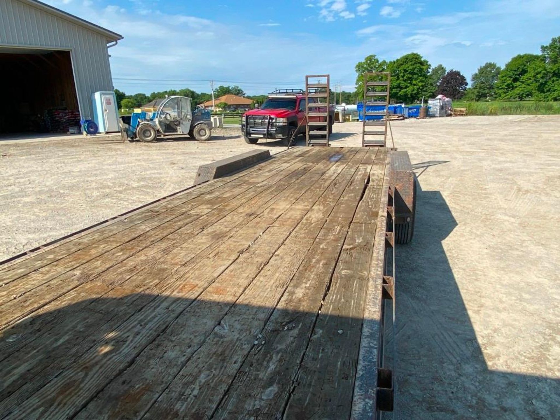 2009 Tri-Axel Gooseneck Equipment Trailer - Image 19 of 25