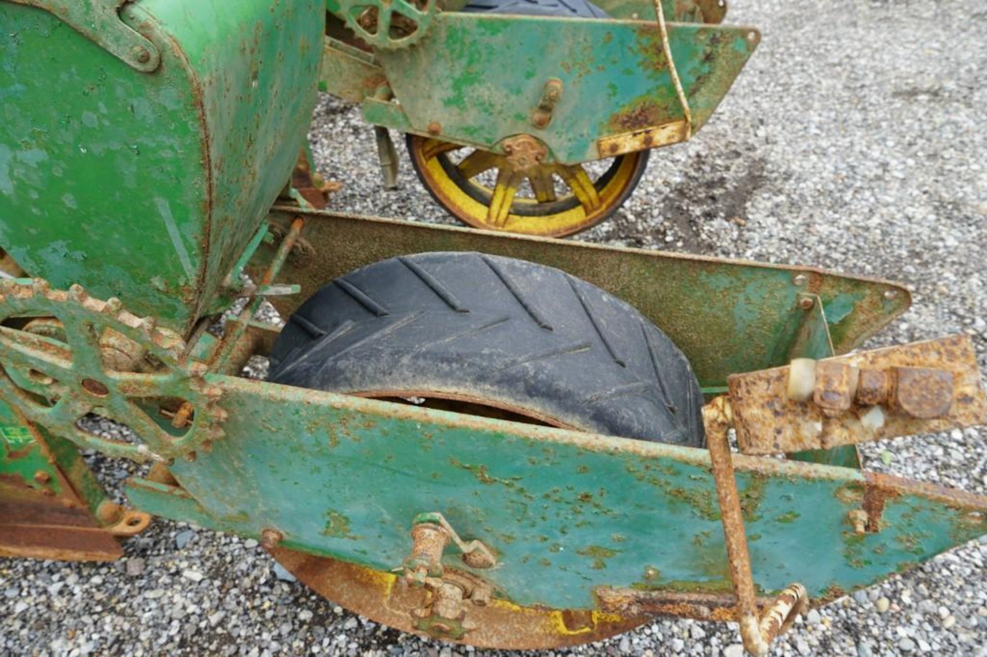 John Deere 1240 6 Row Corn Planter* - Image 12 of 16