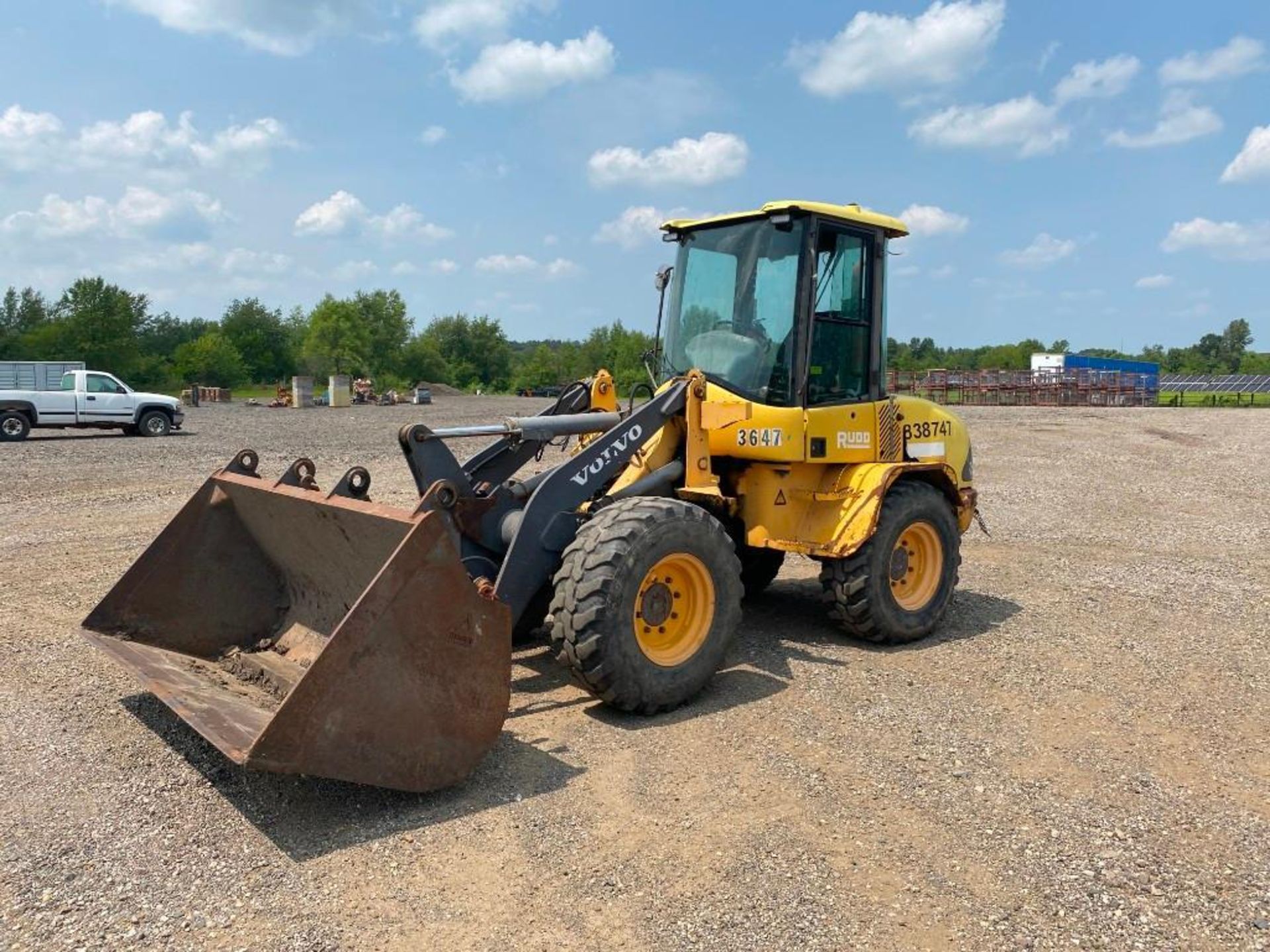 2004 Volvo L35B Wheel Loader - Image 16 of 32