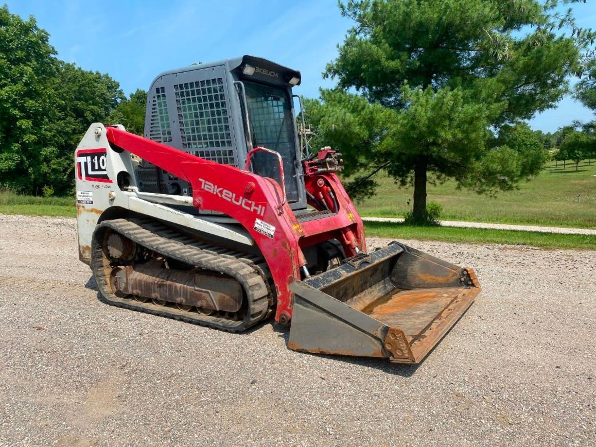 2012 Takeuchi TL10 Skid Steer - Image 5 of 33