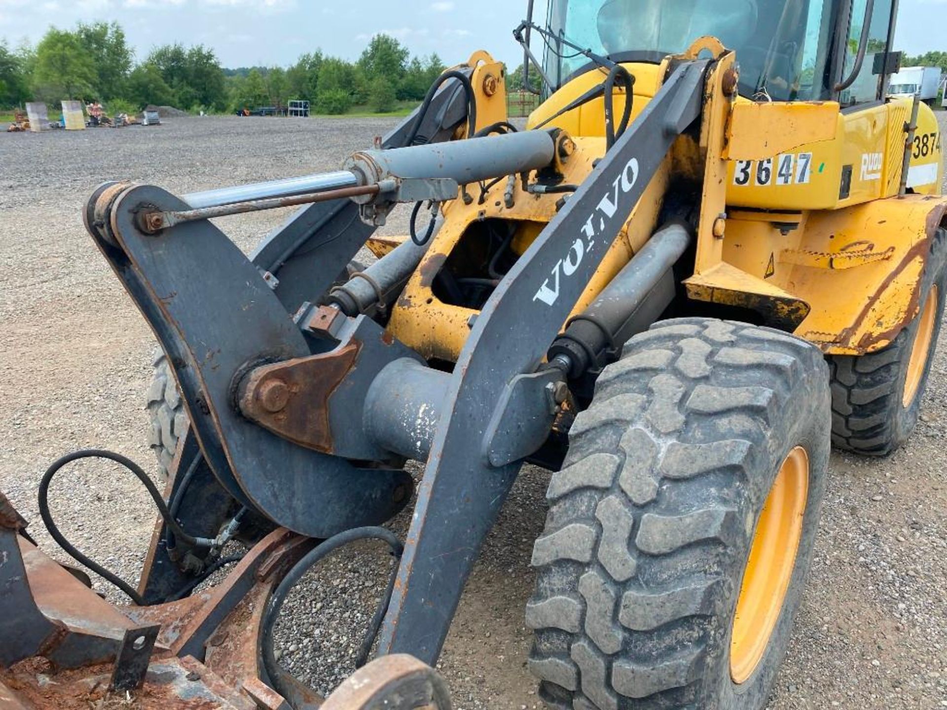 2004 Volvo L35B Wheel Loader - Image 24 of 32