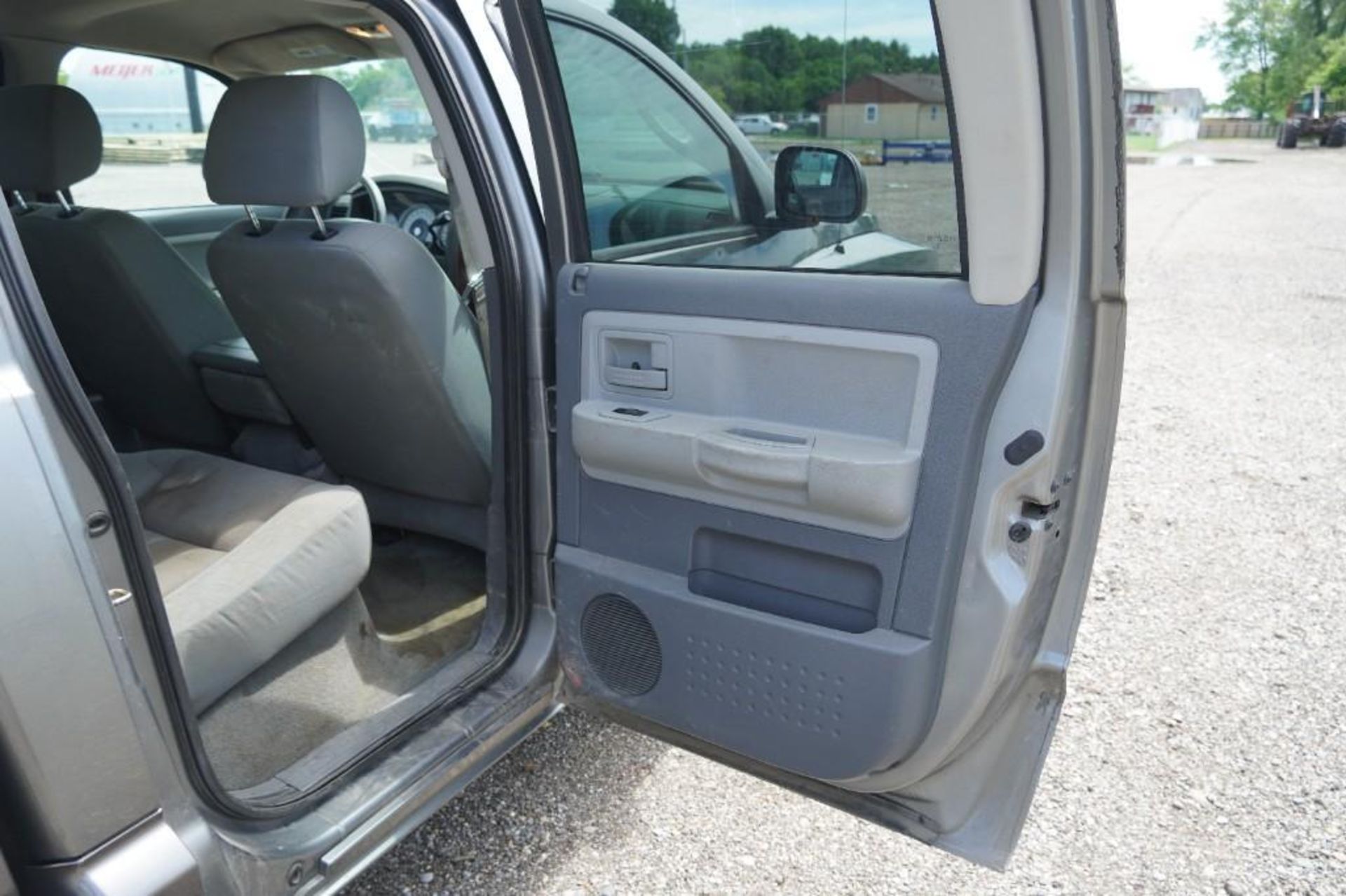 2005 Dodge Dakota SLT - Image 40 of 52