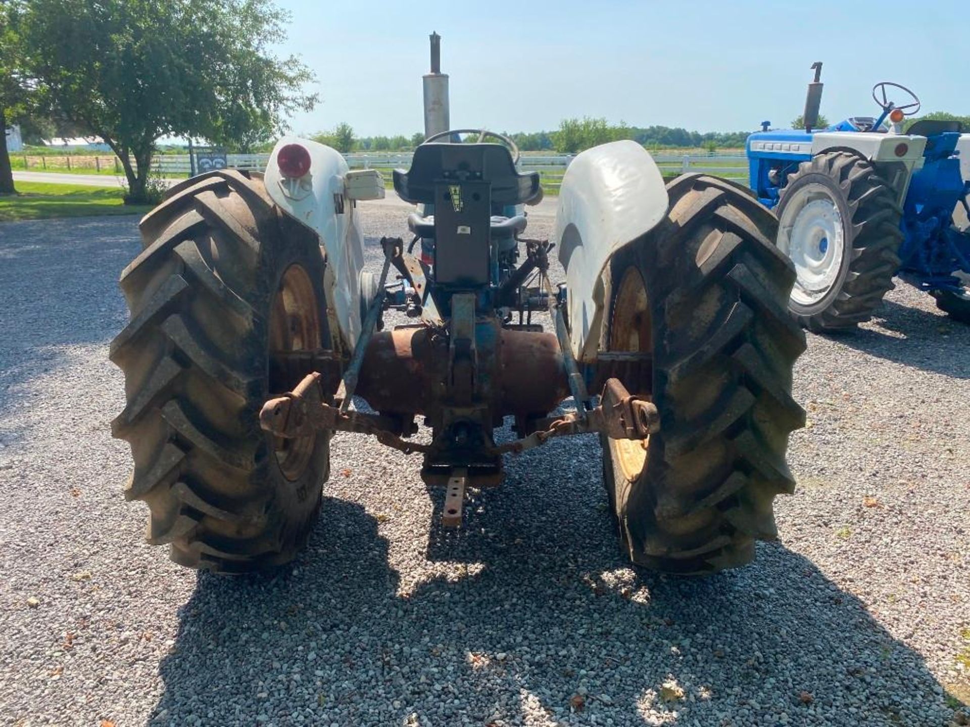 1962 Ford 4000 Tractor - Image 9 of 26