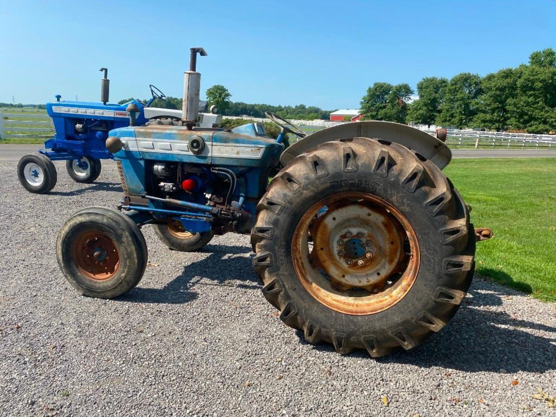 1962 Ford 4000 Tractor - Image 11 of 26