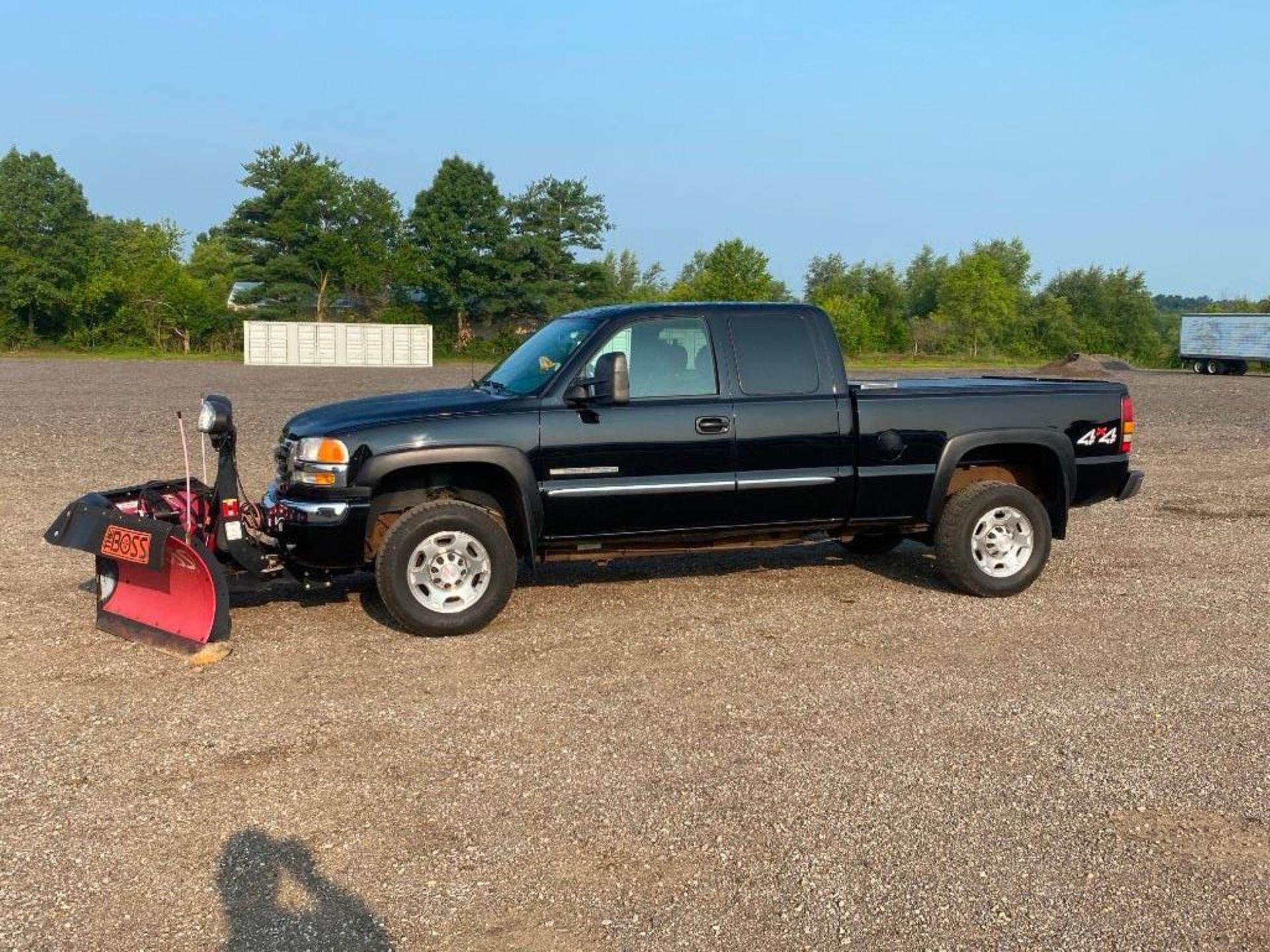 2004 GMC Sierra Pickup Truck - Image 17 of 49