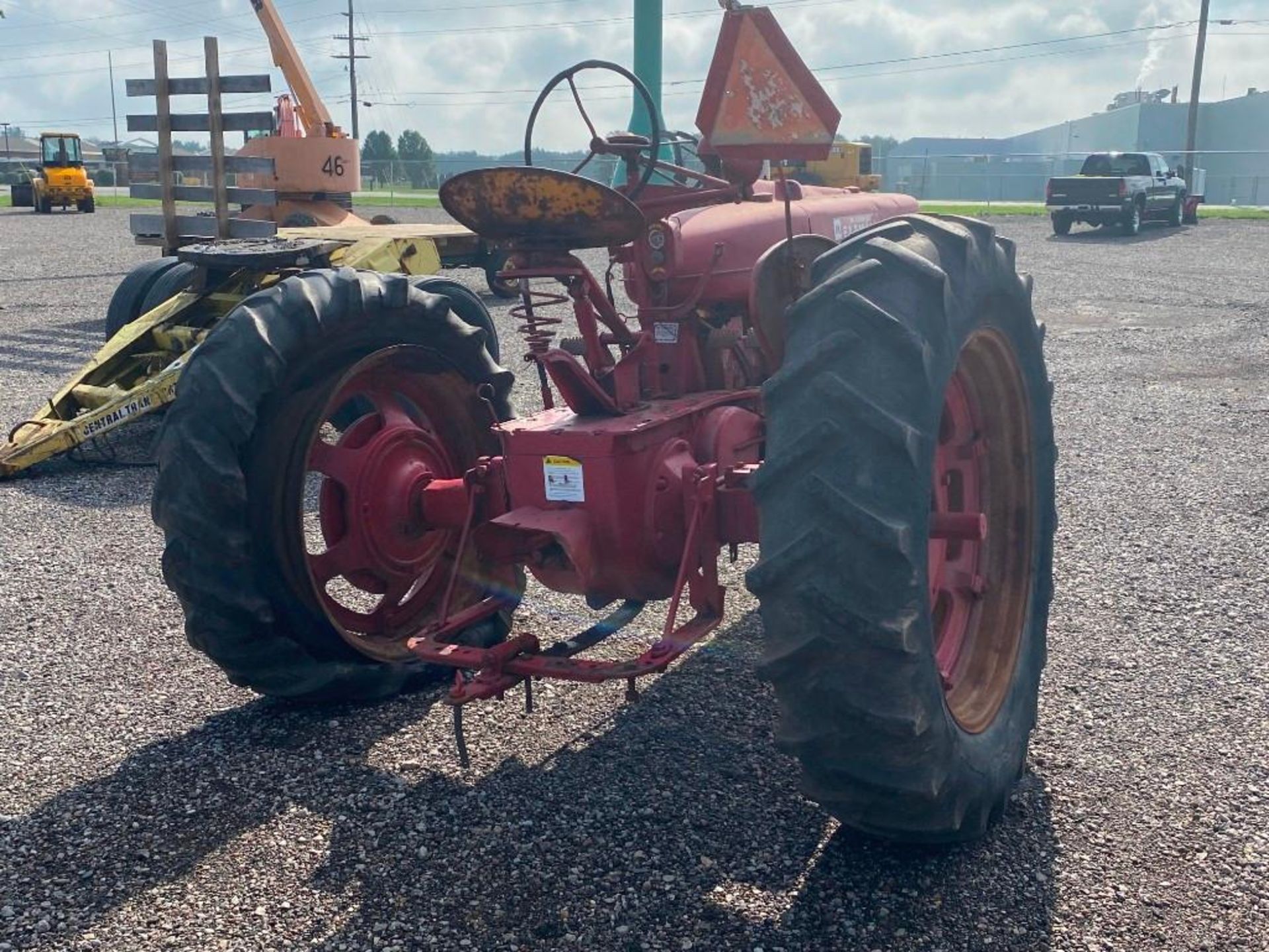 1942 Farmall M Tractor - Image 7 of 29