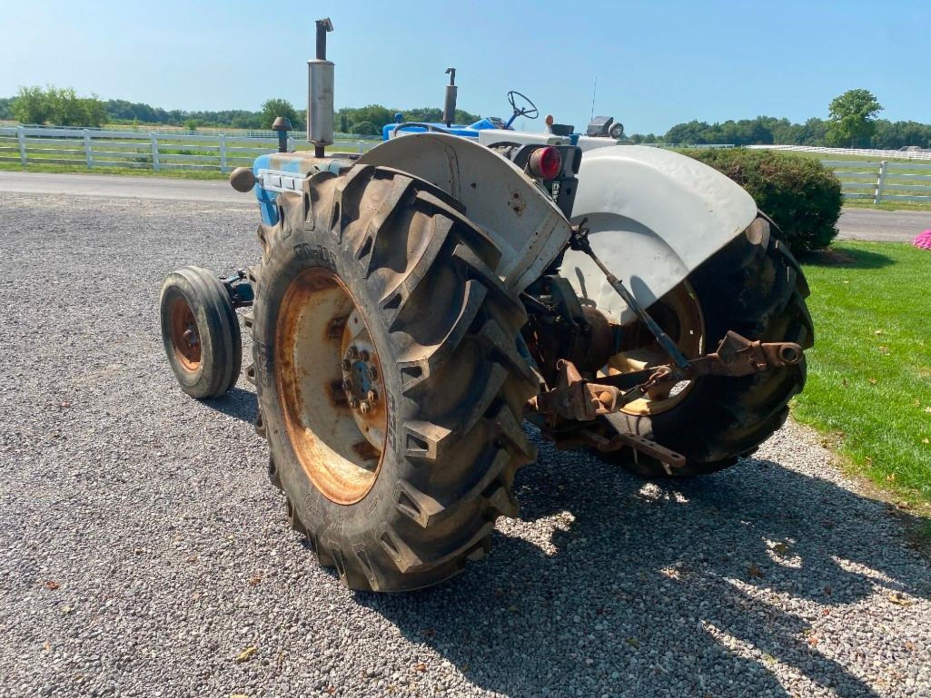 1962 Ford 4000 Tractor - Image 10 of 26