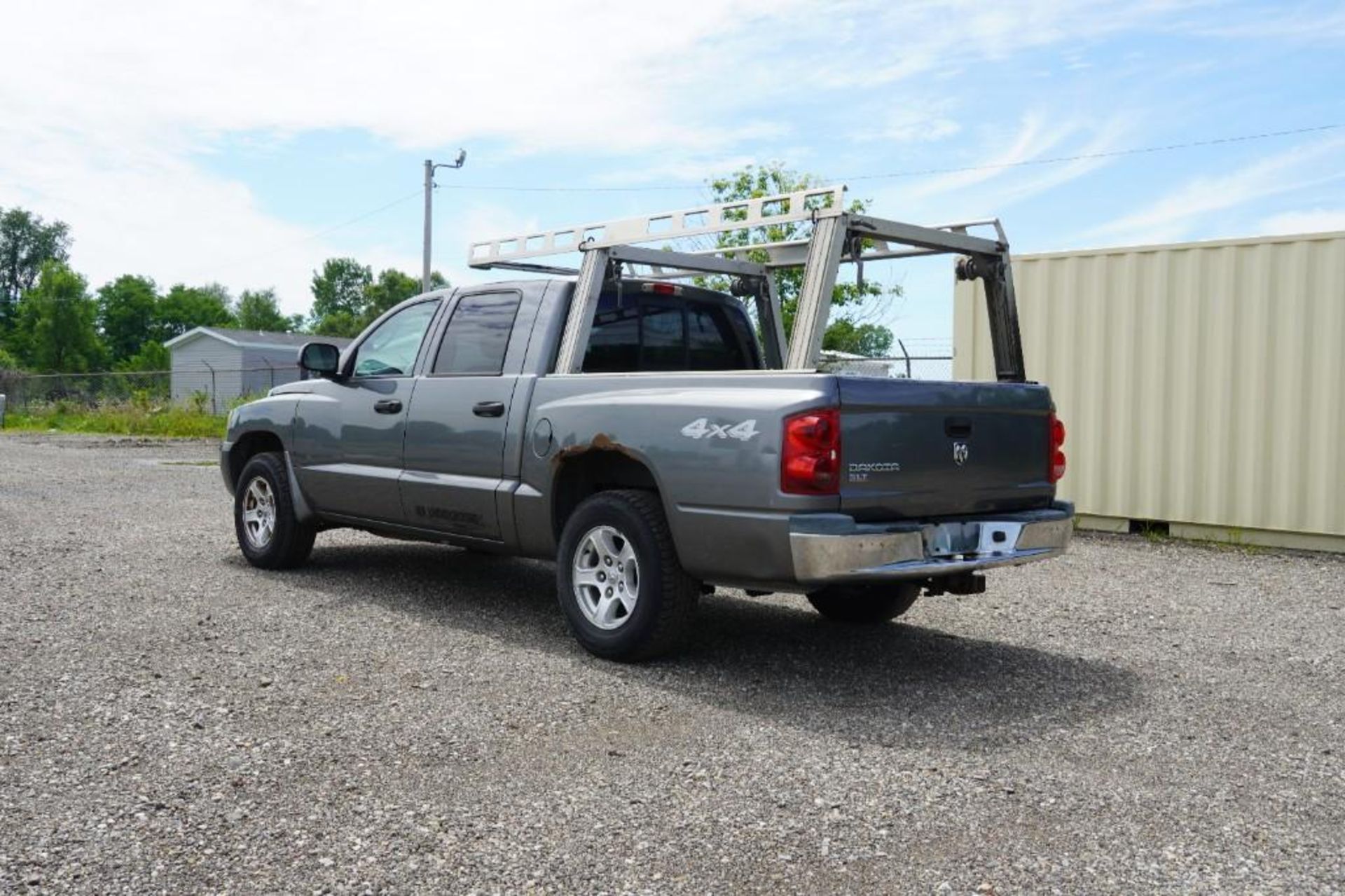 2005 Dodge Dakota SLT - Image 3 of 52