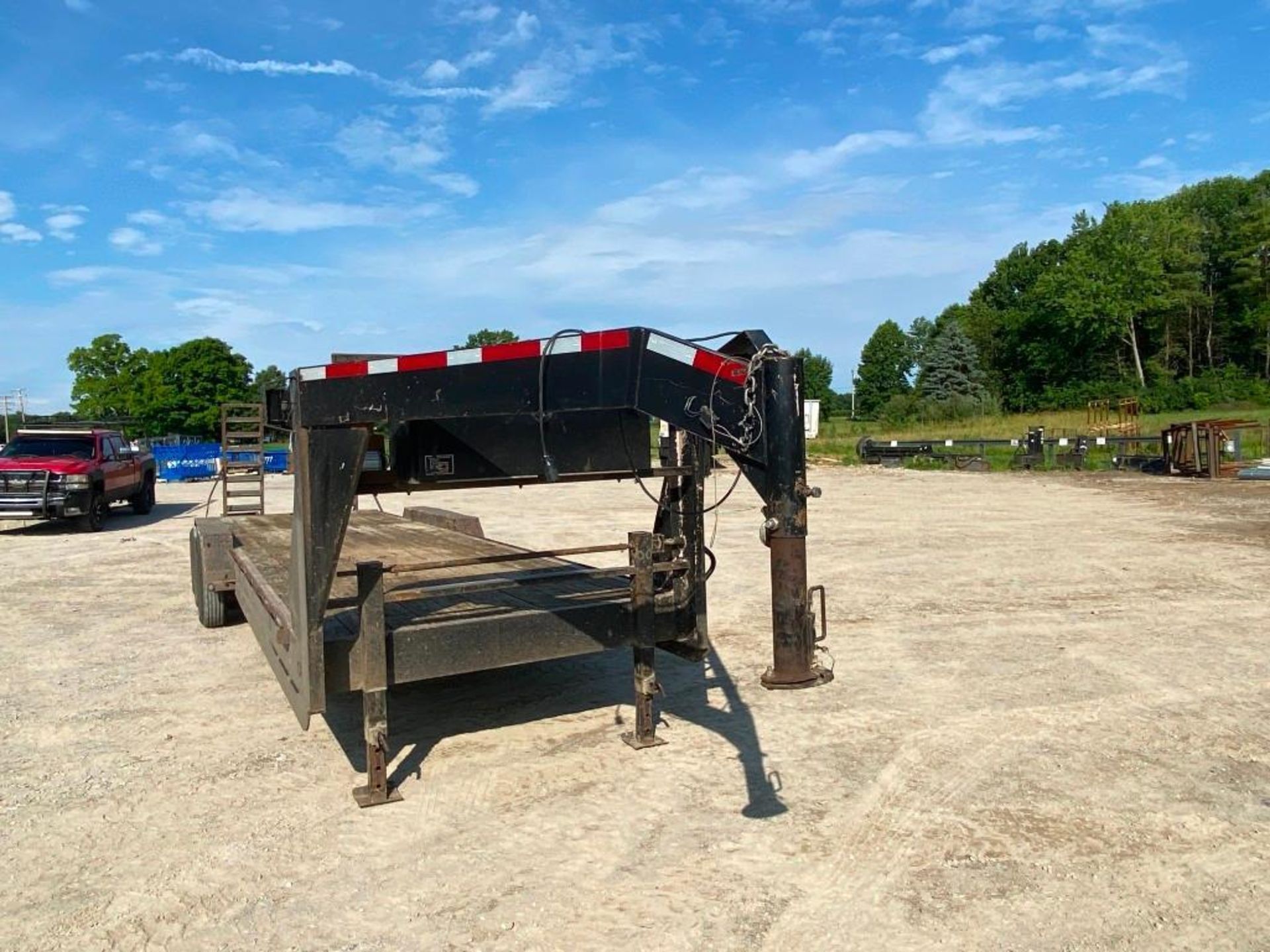 2009 Tri-Axel Gooseneck Equipment Trailer - Image 16 of 25