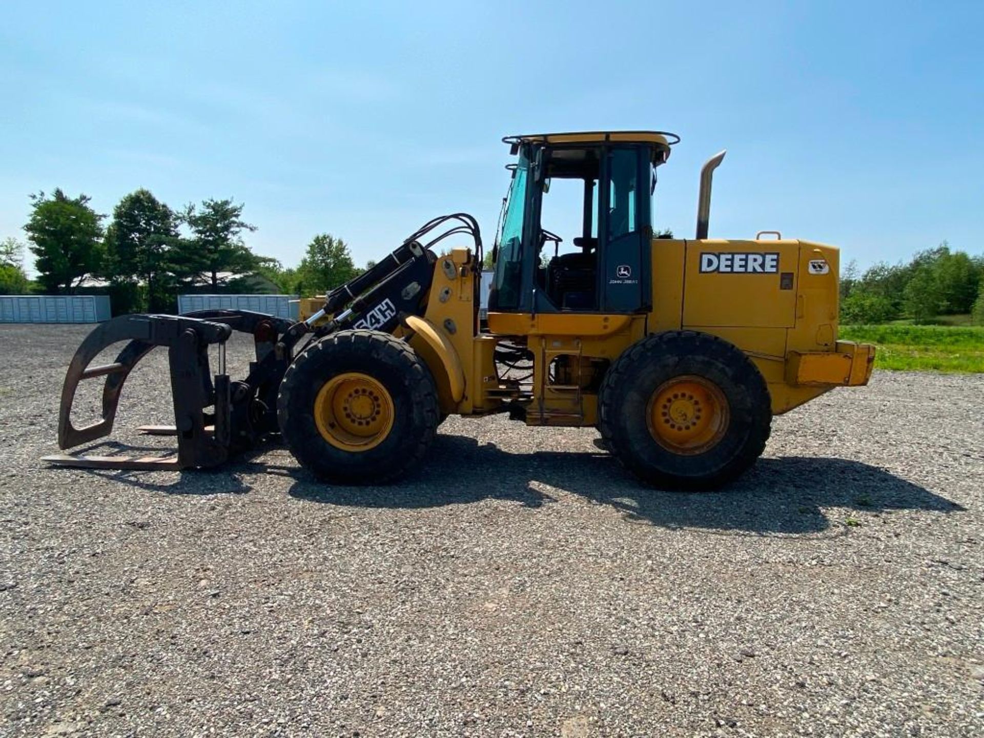 John Deere TC54H Wheel Loader - Image 17 of 32