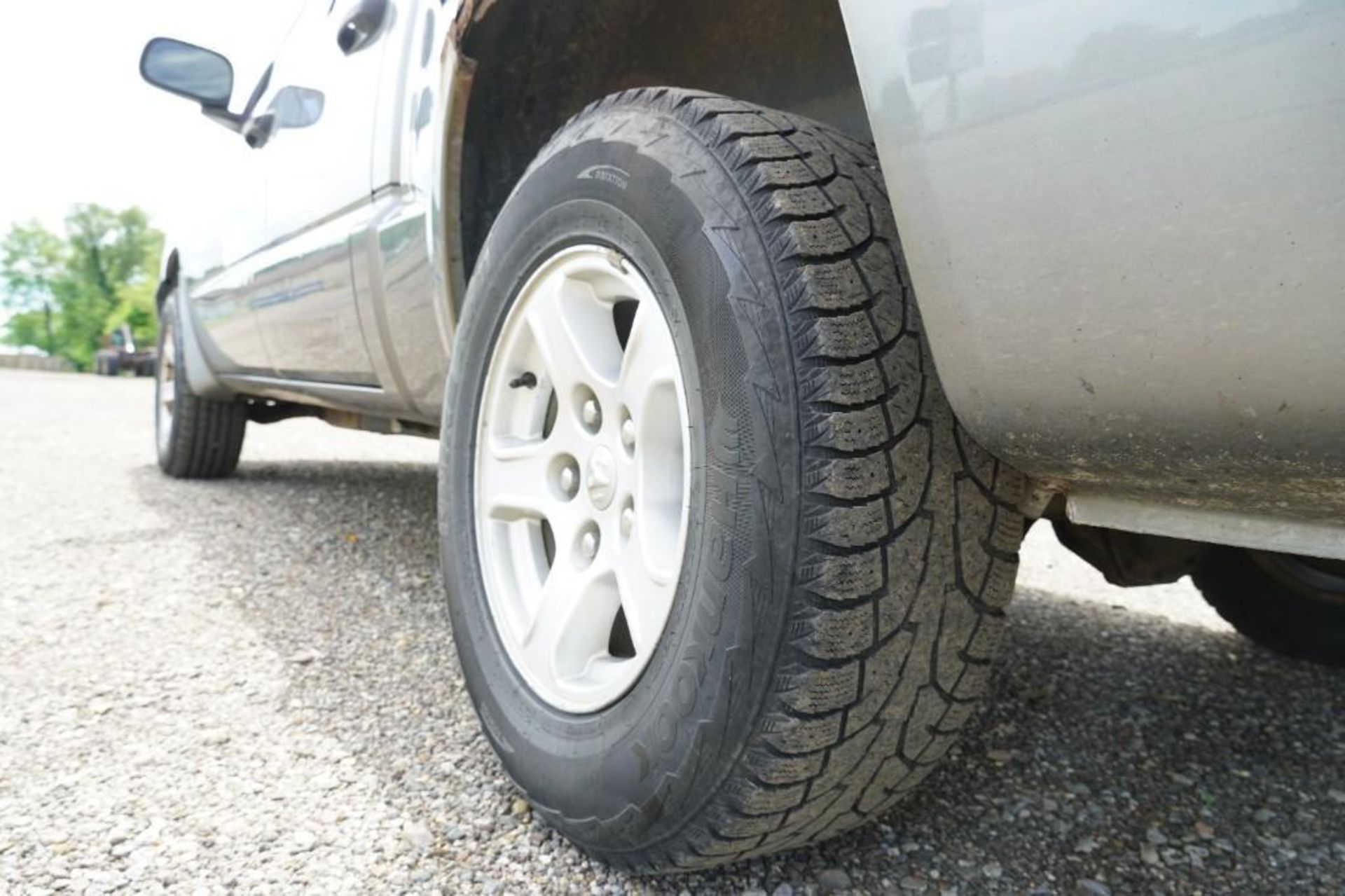 2005 Dodge Dakota SLT - Image 12 of 52