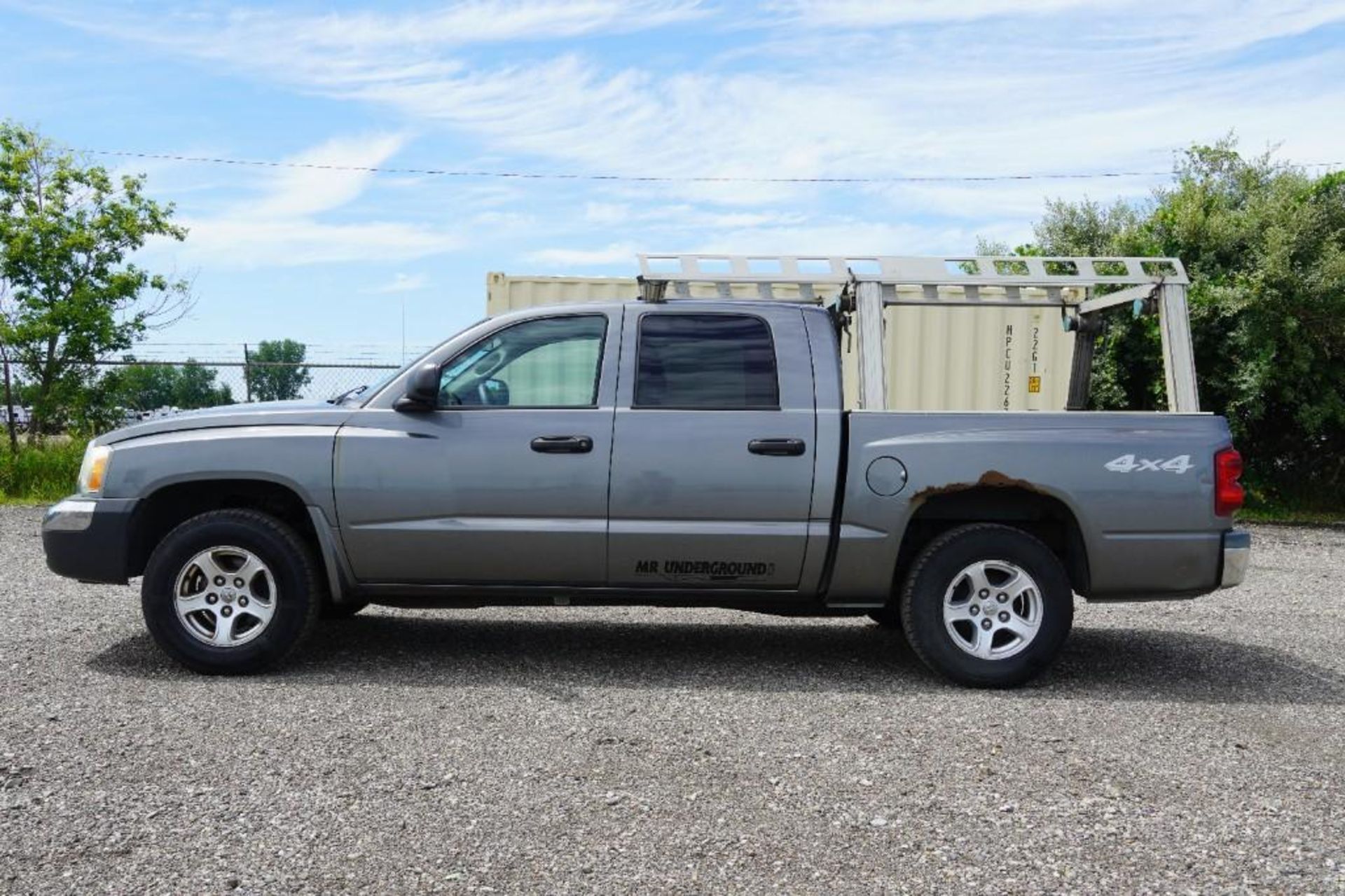 2005 Dodge Dakota SLT - Image 2 of 52