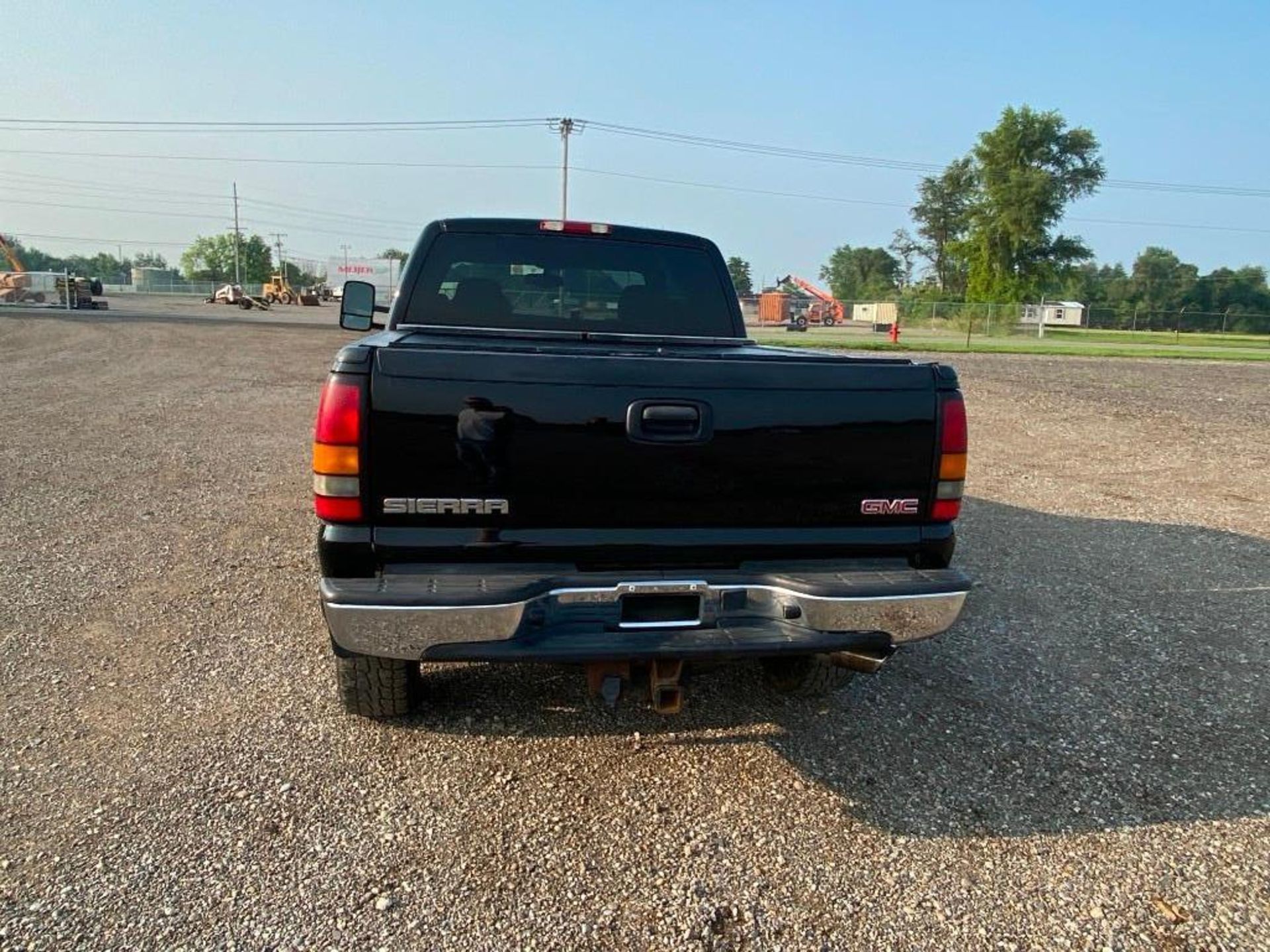 2004 GMC Sierra Pickup Truck - Image 13 of 49