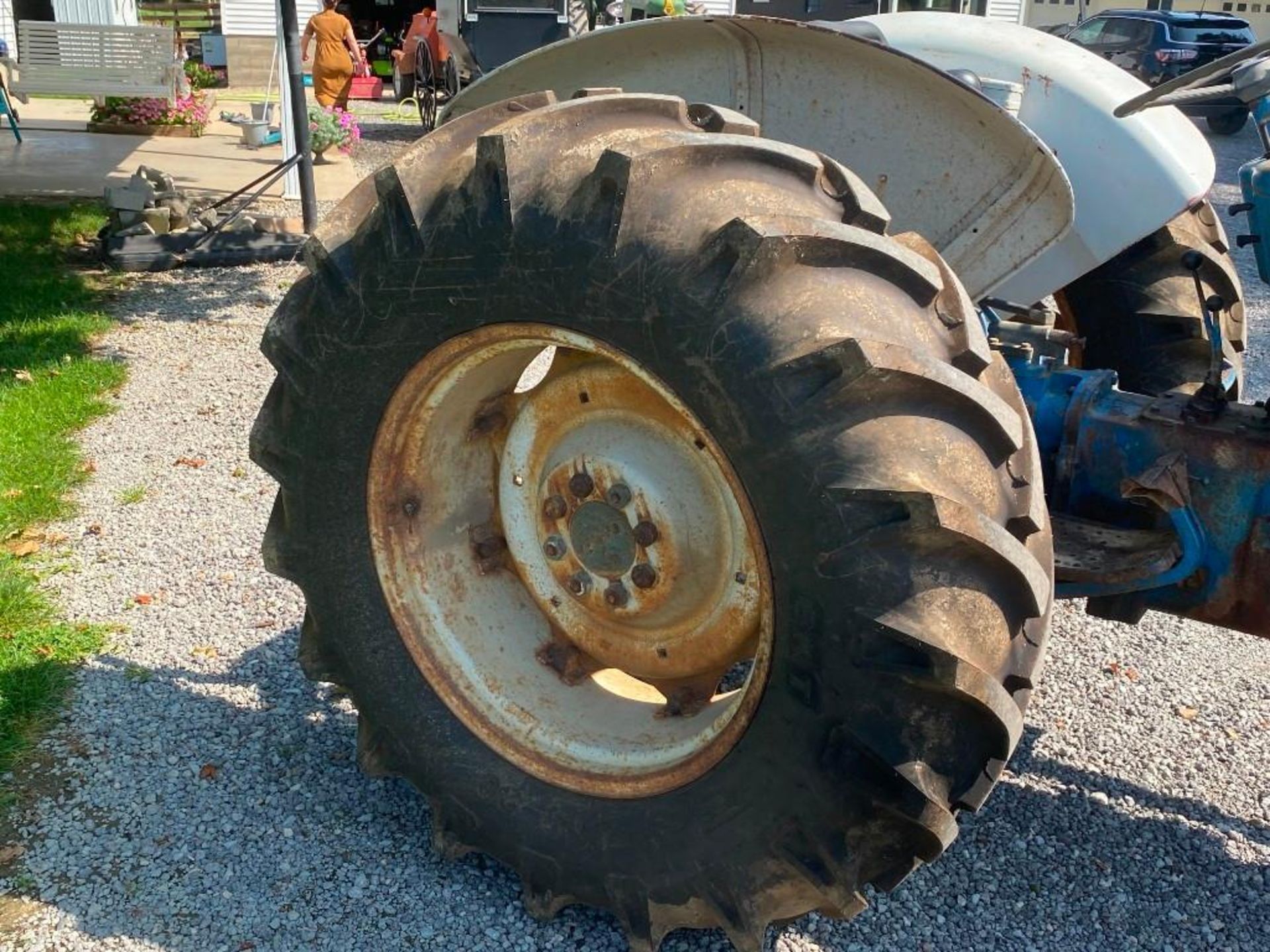 1962 Ford 4000 Tractor - Image 16 of 26