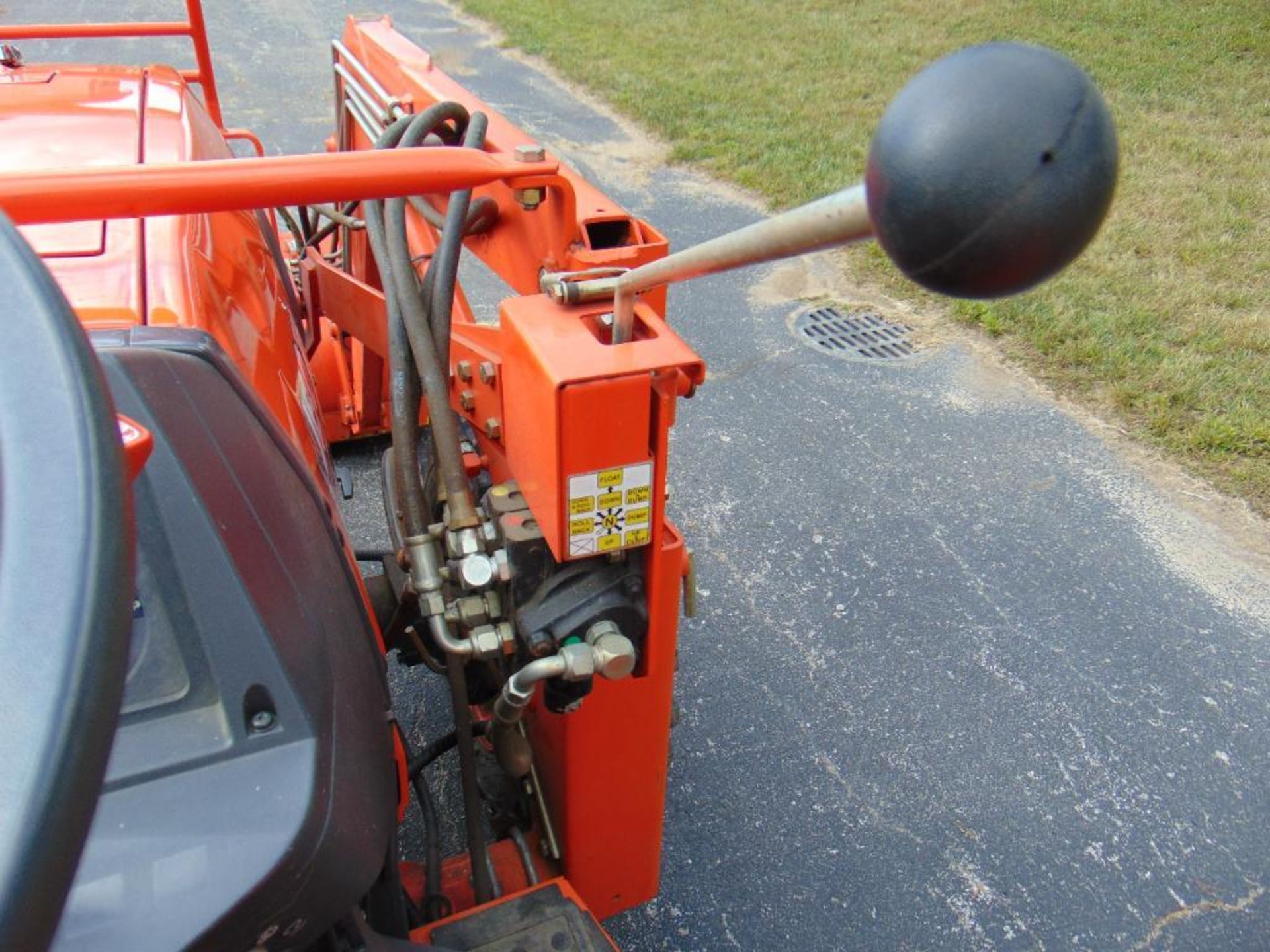 Kubota L4200 Tractor - Image 19 of 24