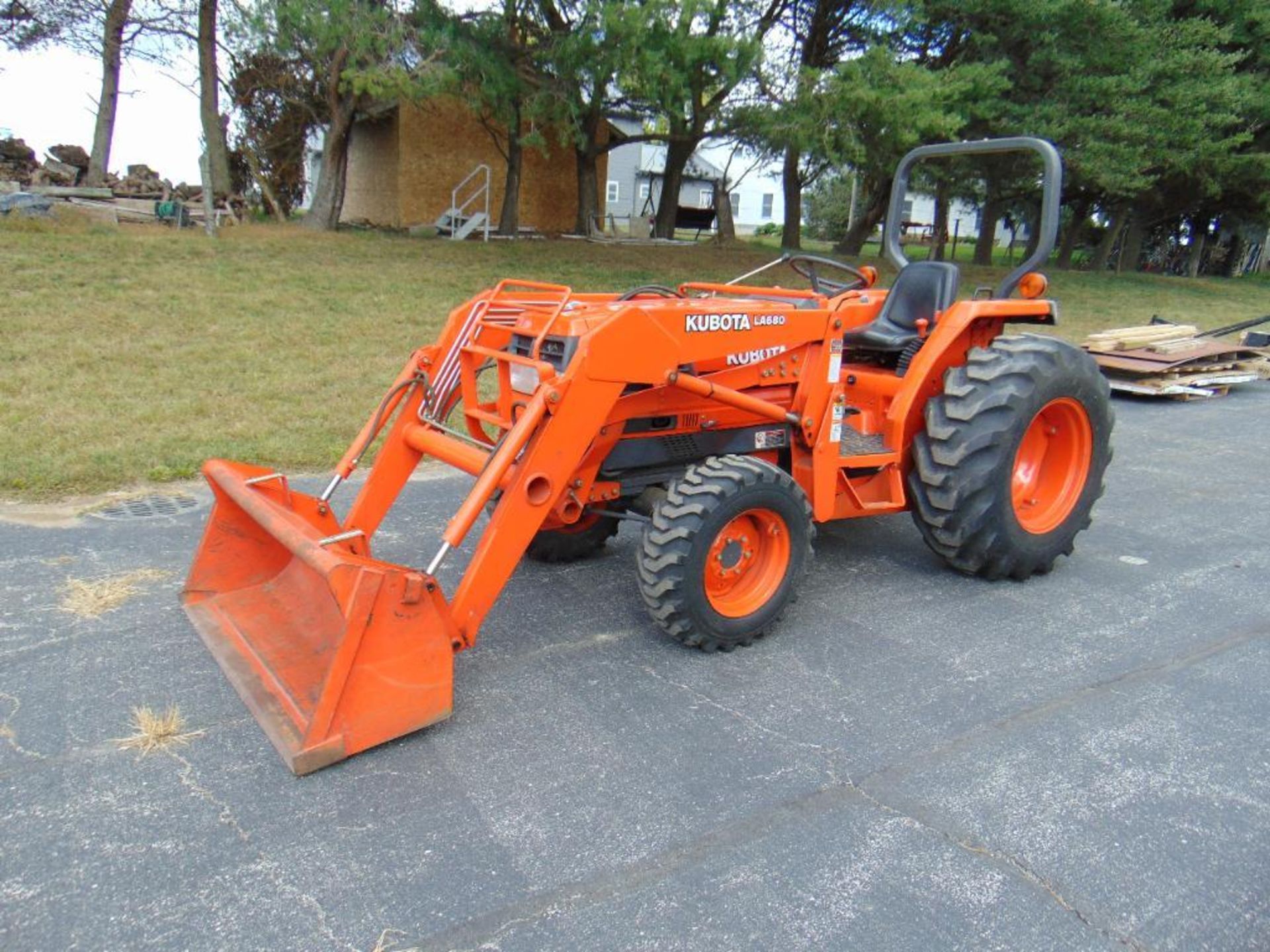 Kubota L4200 Tractor