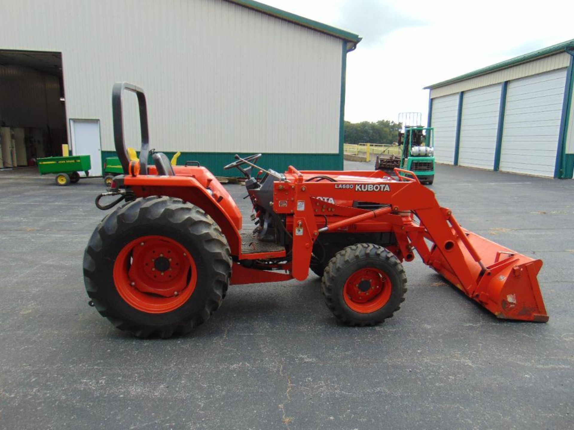 Kubota L4200 Tractor - Image 6 of 24