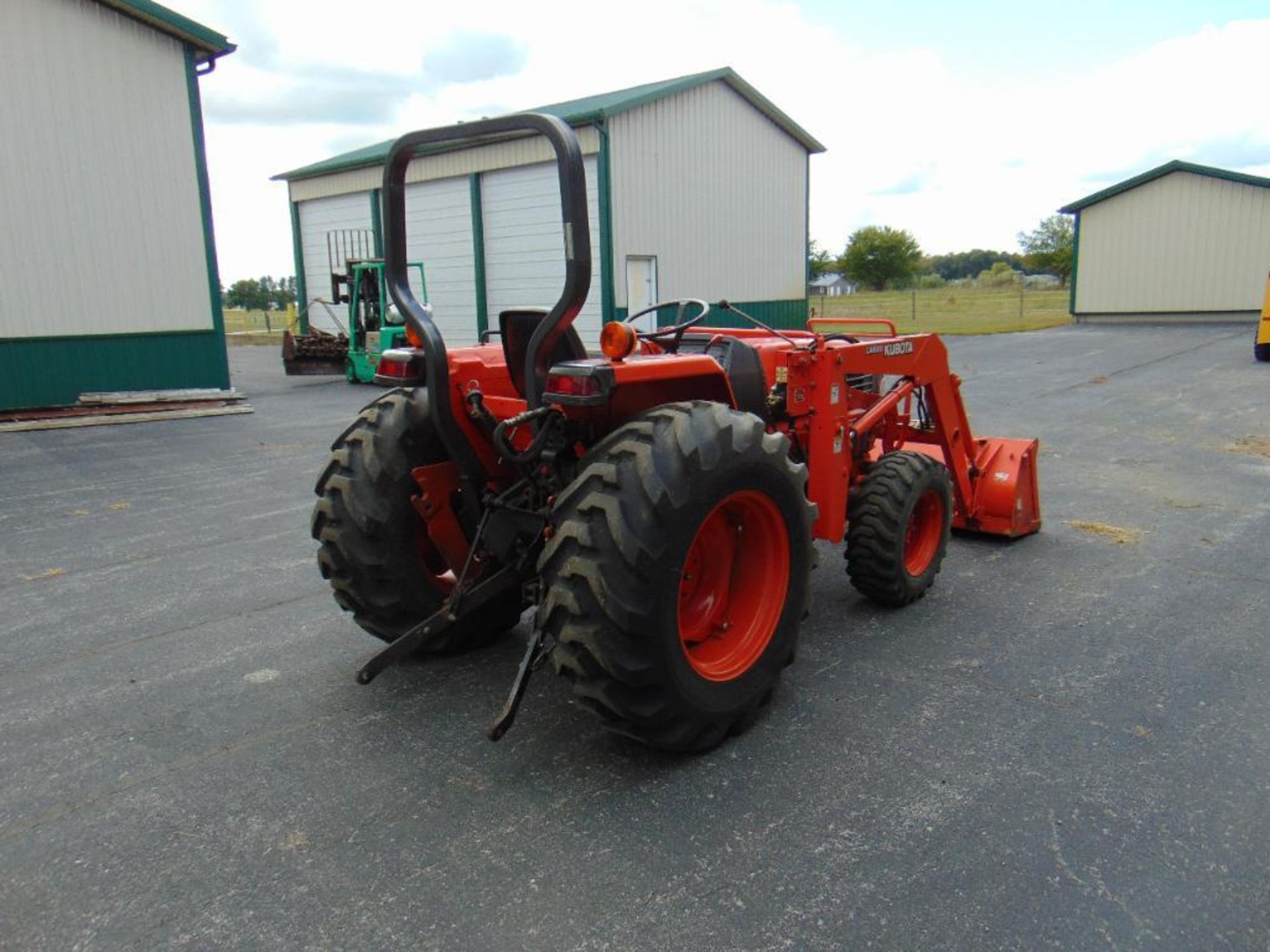 Kubota L4200 Tractor - Image 5 of 24