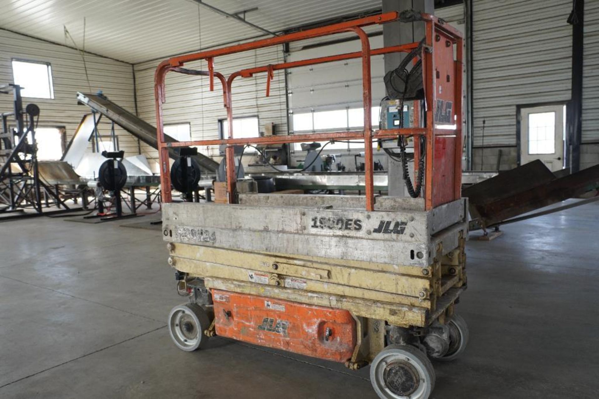 2012 JLG 1930ES Electric Scissor Lift - Image 5 of 17