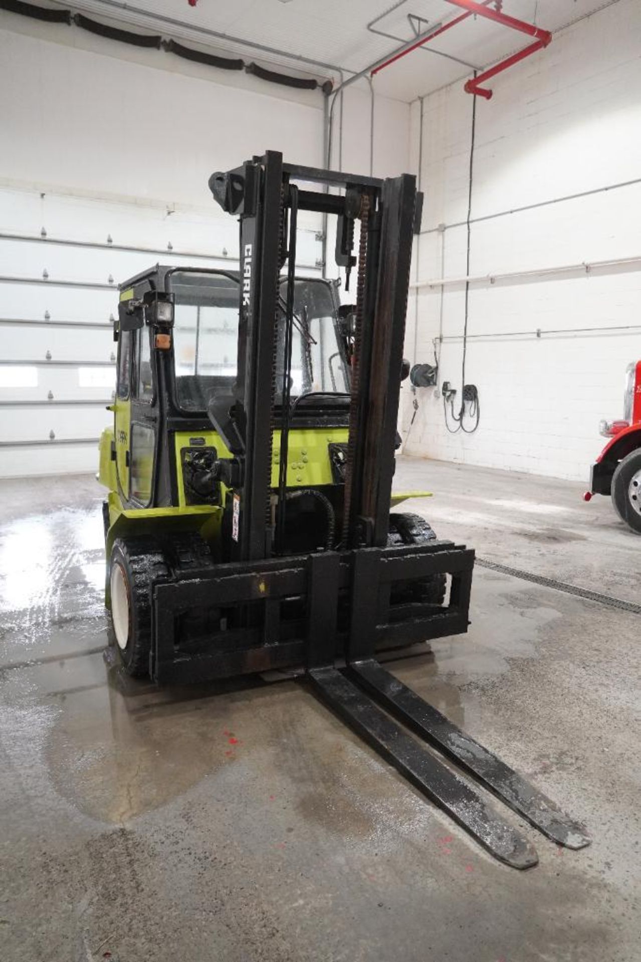 Clark Forklift - Image 8 of 22