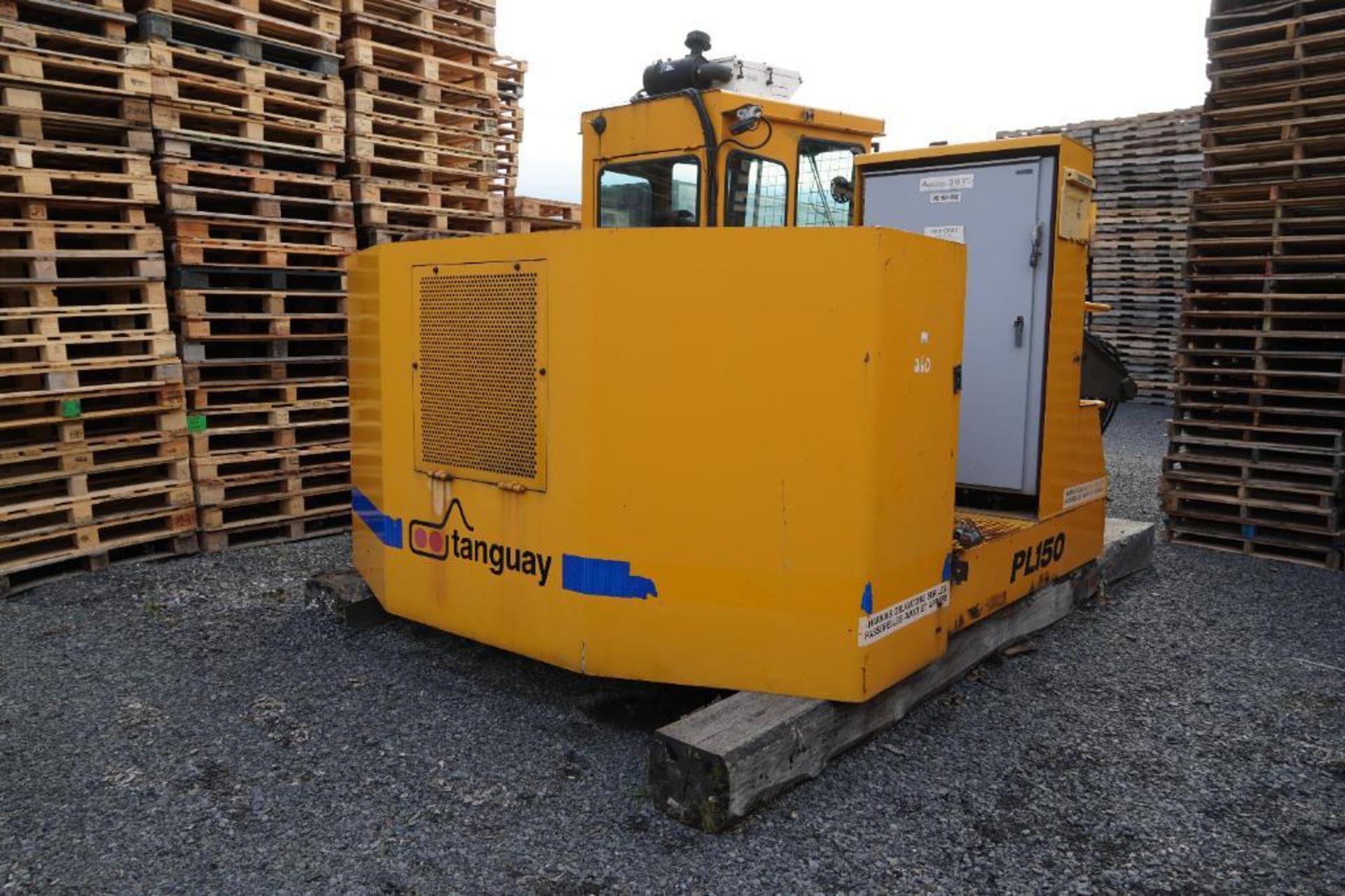 Tanguay Stationary Loader - Image 3 of 28