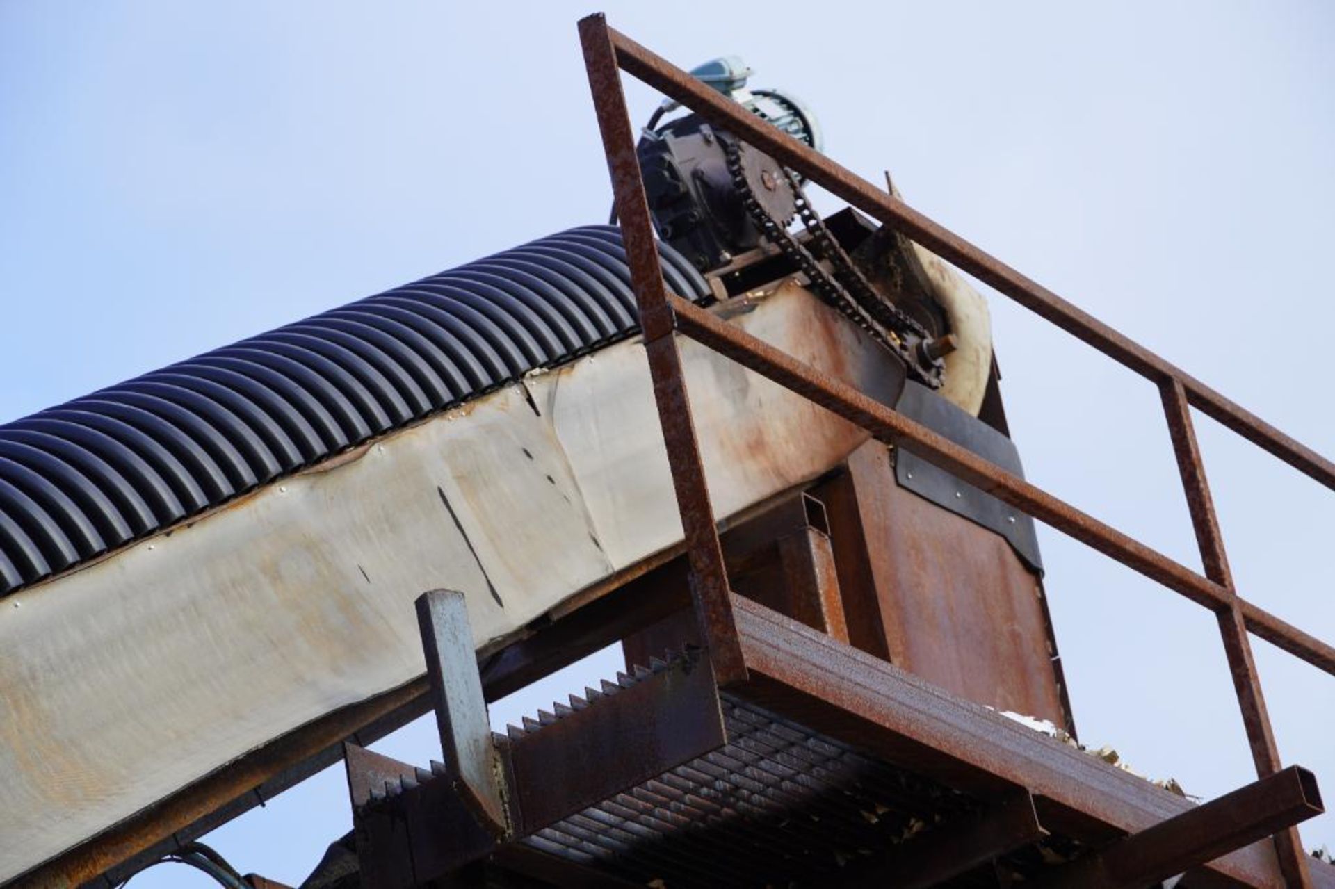 Chip Chain Drag Conveyor - Image 5 of 11