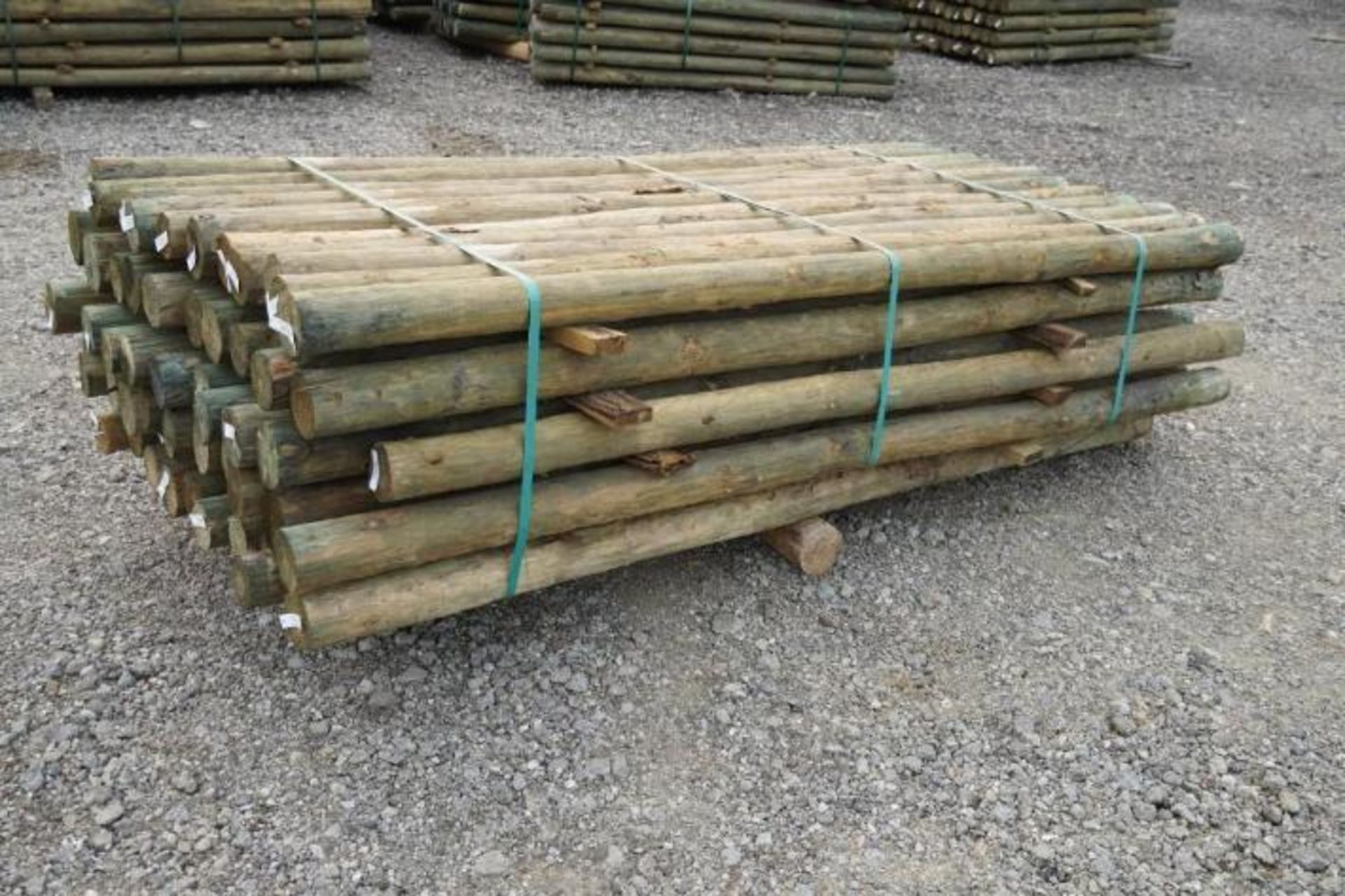 Southern Yellow Pine Fence Posts - Image 3 of 4