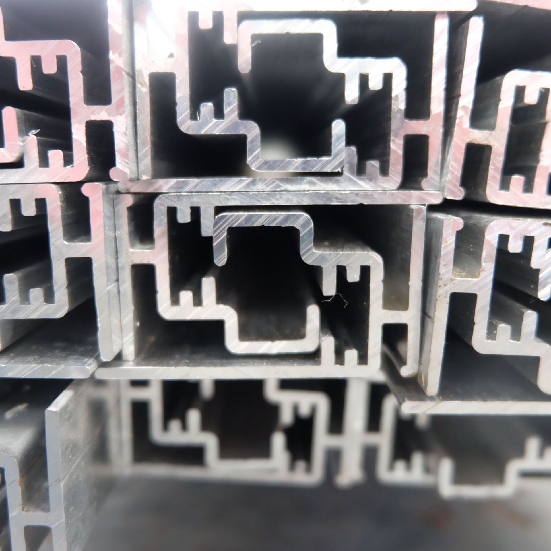 24 Lengths of Aluminium Extrusions. - Image 4 of 4