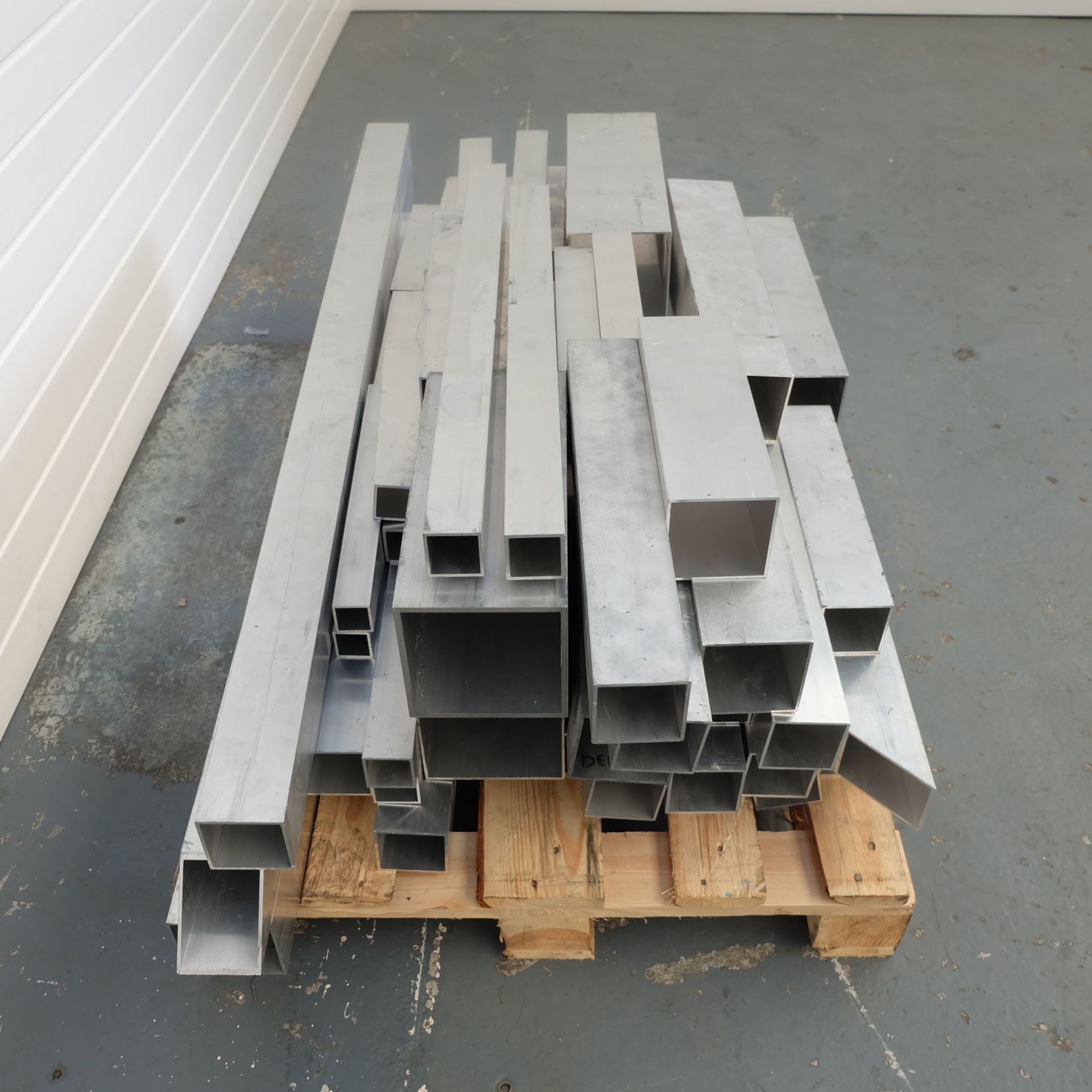 Quantity of Square Aluminium Tubes. Various Sizes & Lengths. - Image 2 of 3