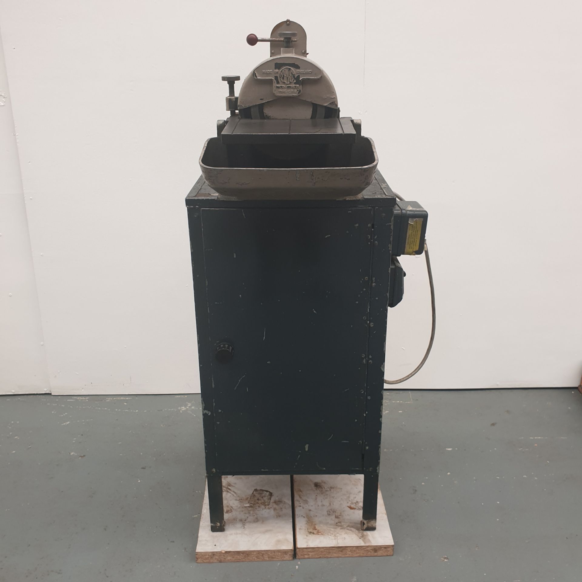 Neven Type G.F.2 Tip Grinding Machine. Wheel Size 6" Diameter.