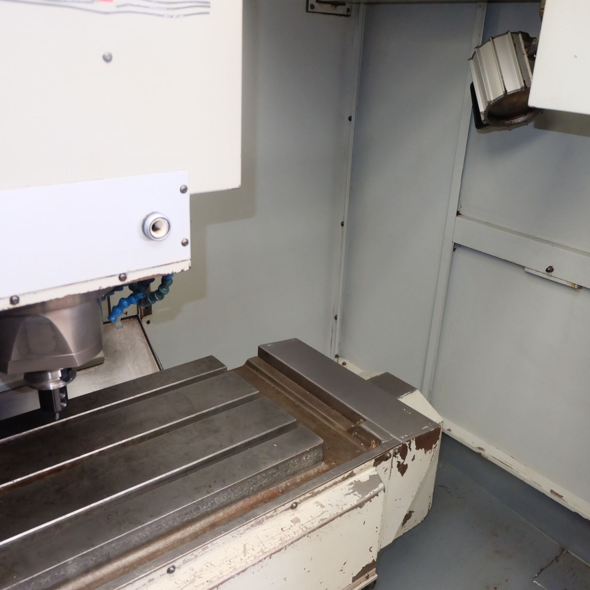 Bridgeport VMC 460-12 Vertical Machining Centre With Fanuc Series O-Mate M Control. - Image 8 of 14