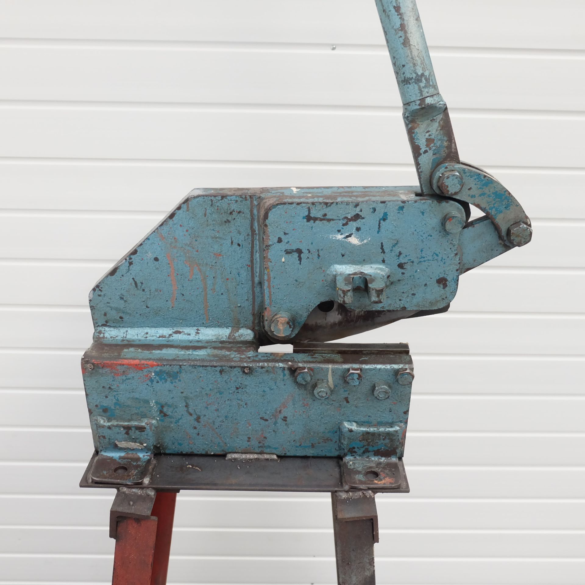 Kingsland 6" Bench Mounted Cropper On Steel Stand. Capacity: 6" Blade Length. - Image 2 of 5