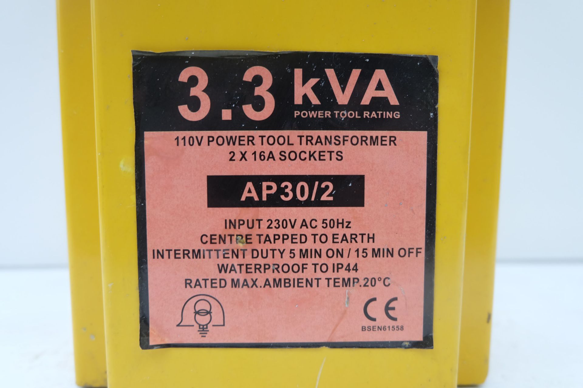 240V to 110V Double Socket Power Tool Step Down Transformer. - Image 4 of 5