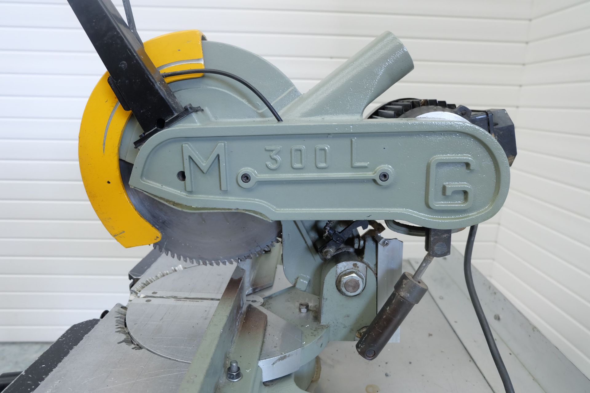 Emmegi Model 300 A Bench Top Aluminium Pull Down Chop Saw. - Image 5 of 7