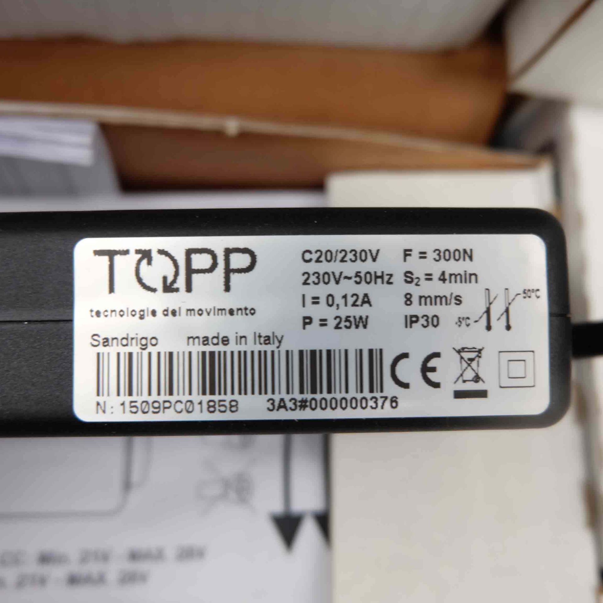 10 x Topp C20 Chain Actuators For Window Automation. Input Supply 230 Volt. - Image 6 of 10