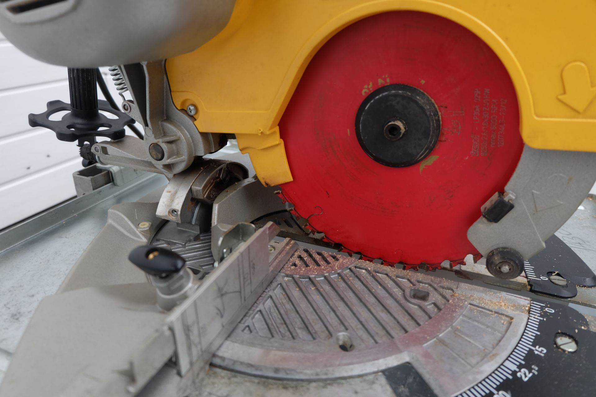 Dewalt DW743N-LX Type 2 250mm Flip Over Combination Saw. - Image 6 of 10