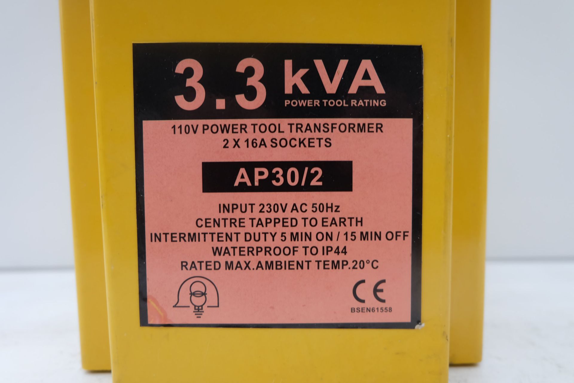 240V to 110V Double Socket Power Tool Step Down Transformer. - Image 5 of 6