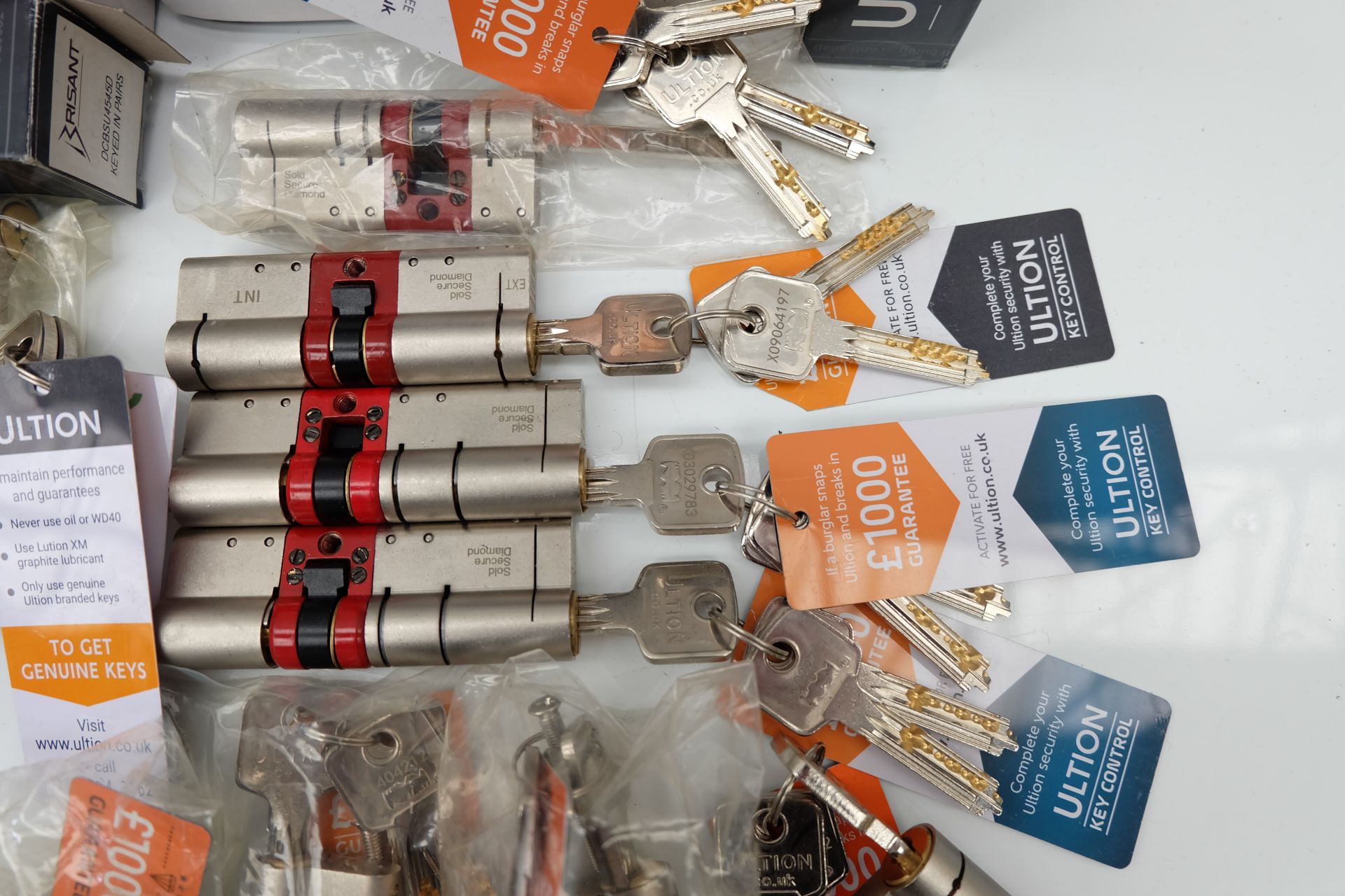 18 x Ultion Locks With Keys - Image 2 of 4