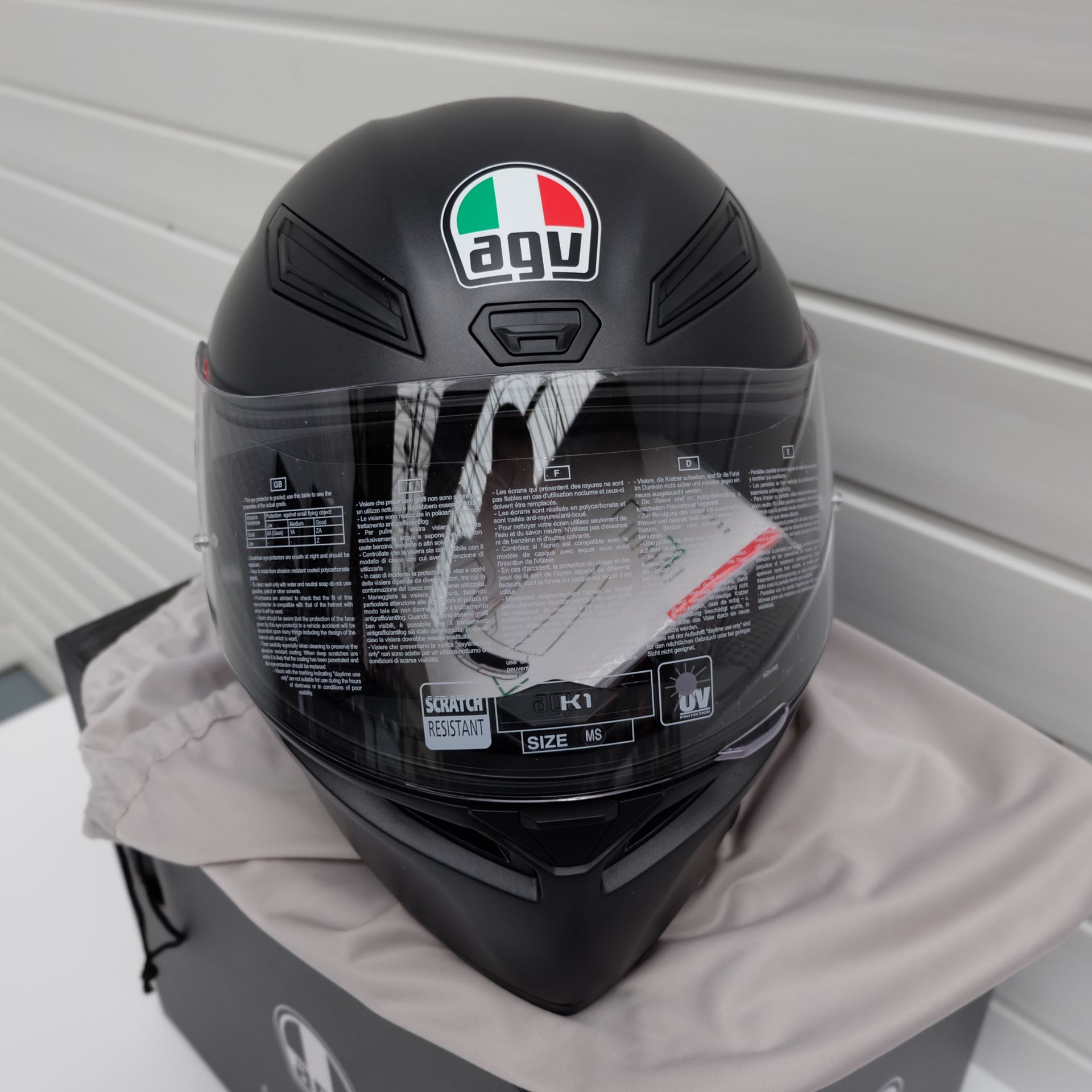 AGV K1 Full Face Helmet Matt Black Size Medium Small - Image 3 of 13